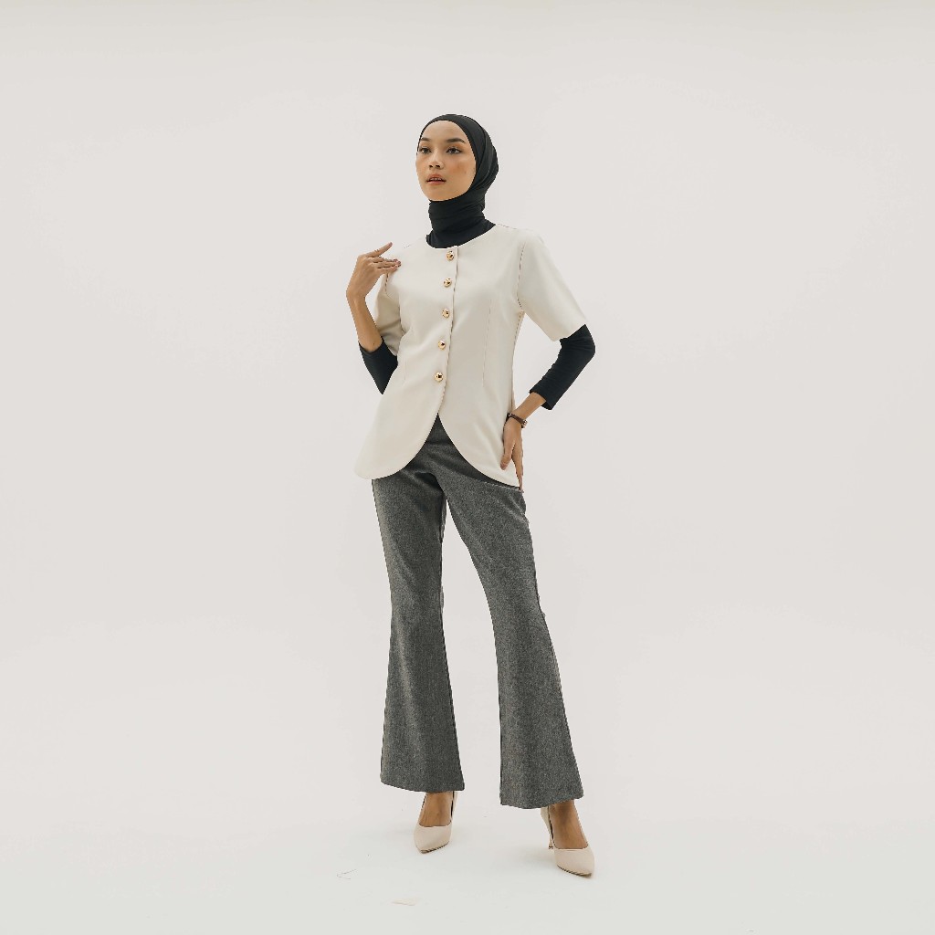[Tutuloph] Aster Crewneck Top | Atasan Wanita Premium Kancing Gold | Luaran Elegan & Casual – Koleksi Eksklusif Fit to Big Size