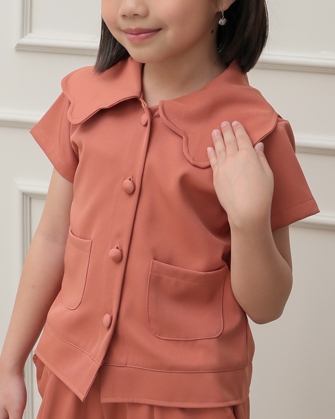 Helly Top Kids | Blouse Anak Perempuan Lengan Pendek | Atasan Anak Casual Peterpan Collar Kancing Depan | Usia 1-8 Tahun | TutuKids