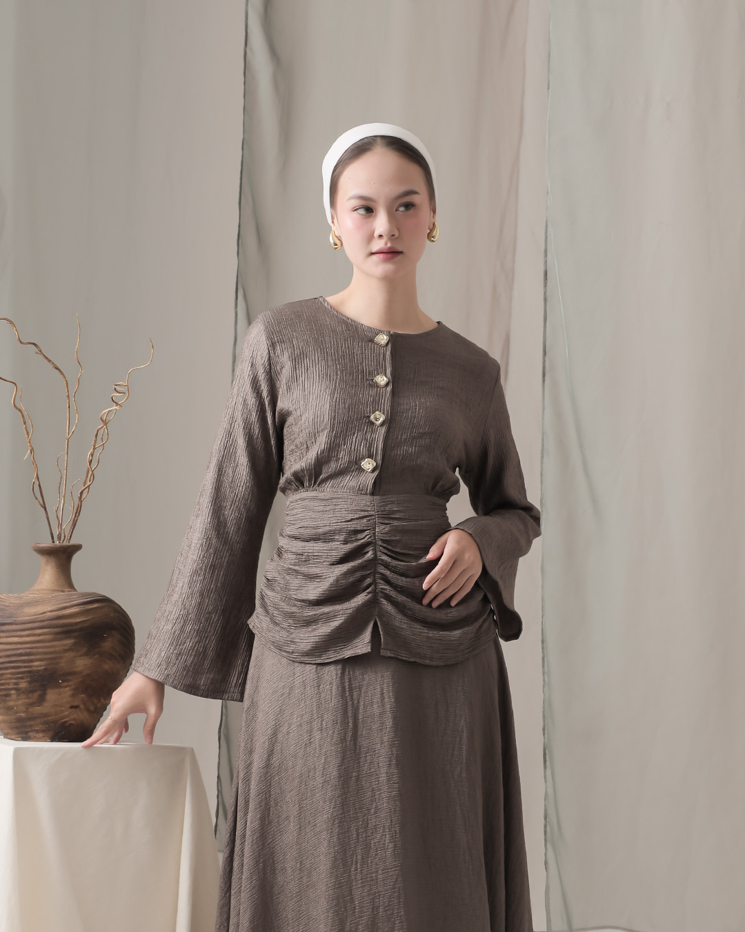 [Tutuloph] Farah Blouse | Blouse Ruffle Elegan Raya Collection | Kancing Depan Lengan Panjang | Regular Casual Big Size