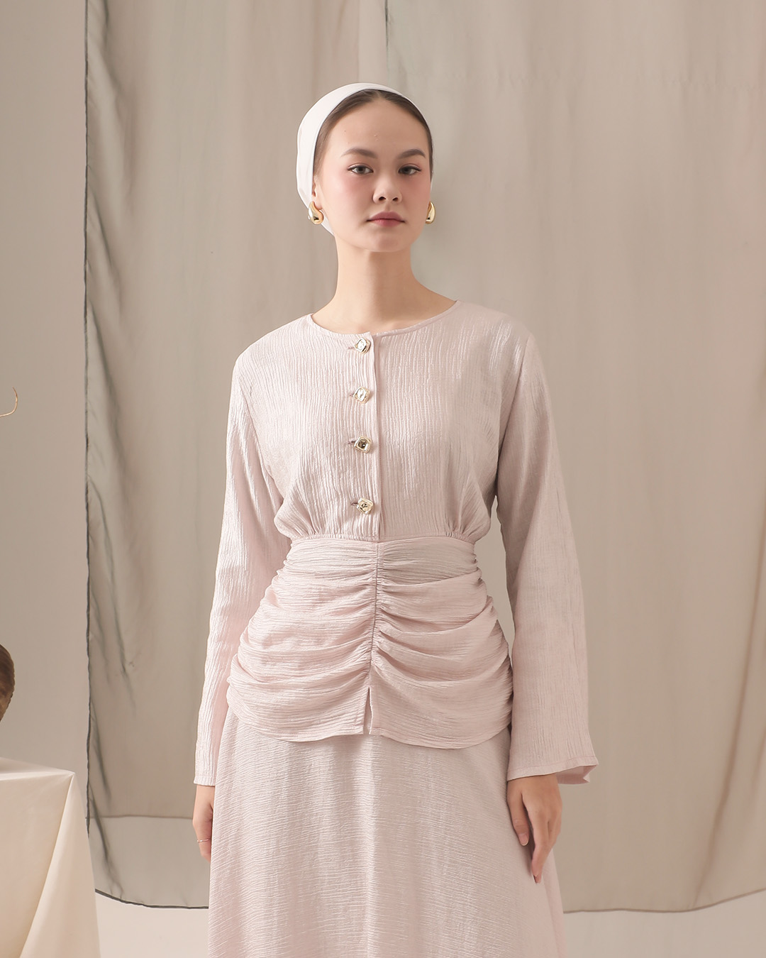[Tutuloph] Farah Blouse | Blouse Ruffle Elegan Raya Collection | Kancing Depan Lengan Panjang | Regular Casual Big Size