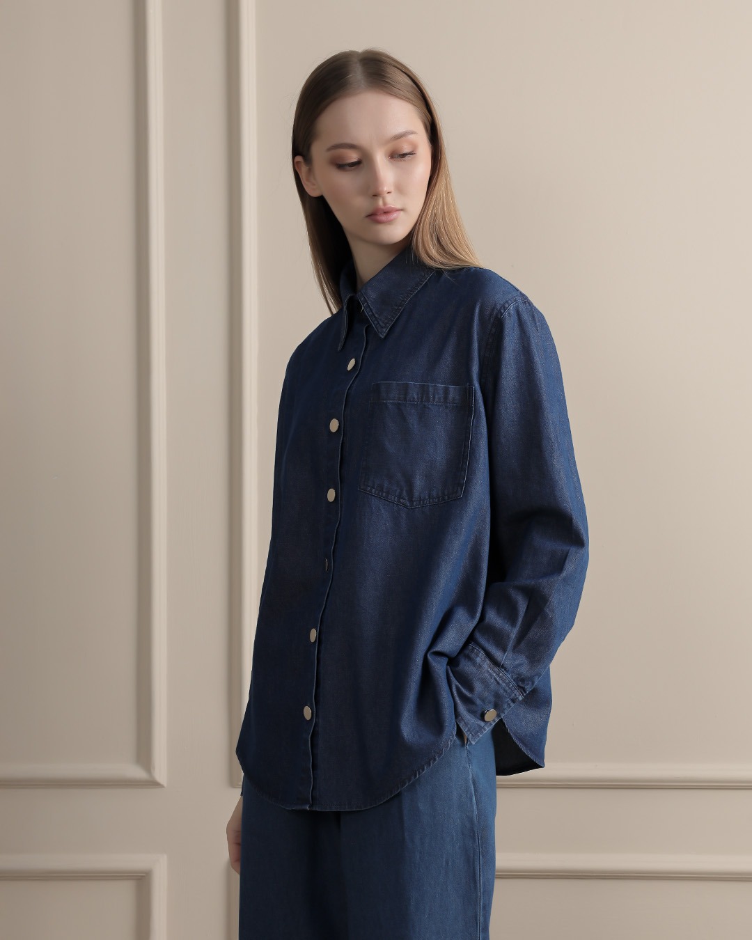 [Tutuloph] Alvie Shirt | Kemeja Wanita Denim Oversized | Atasan Kancing Jeans Lengan Panjang | Long Shirt Casual Bigsize