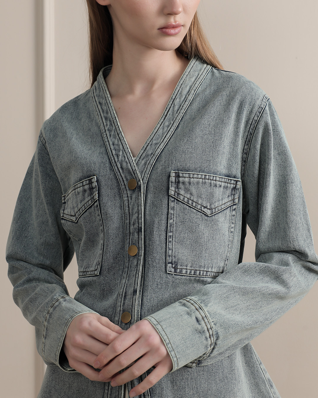 [Tutuloph] Eula Top | Atasan Wanita Denim V-Neck | Lengan Panjang Denim Jeans | Denim Collection Casual | Regular Casual Big Size