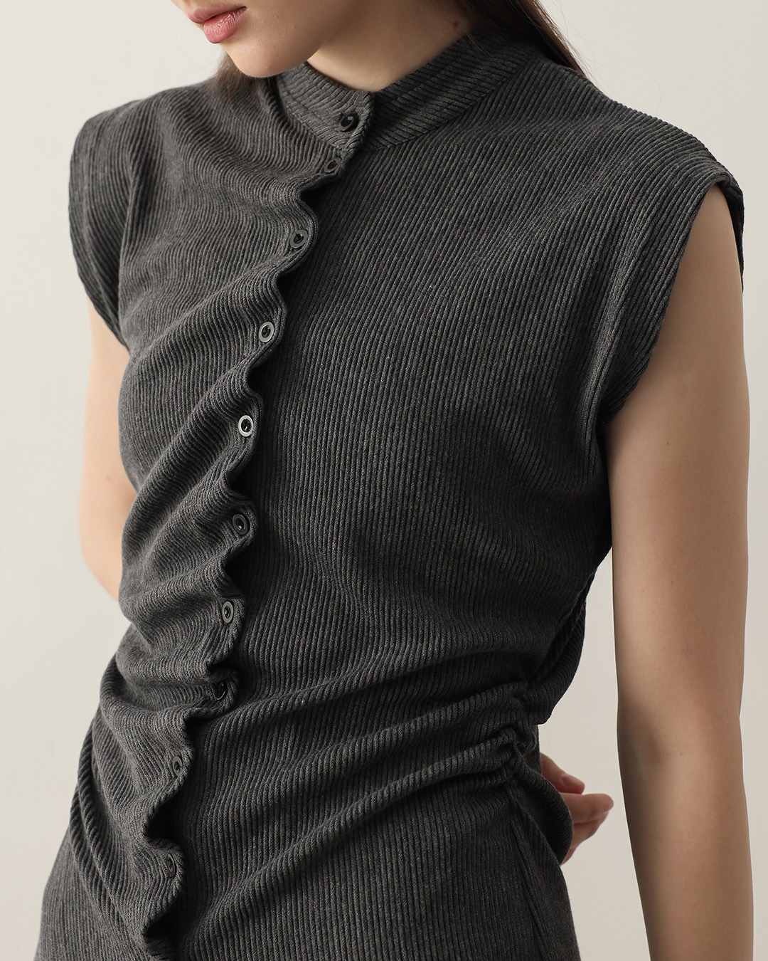 [Tutuloph] Luna Blouse | Blouse Premium Knit Top Tanpa Lengan | Blouse Kancing Sleeveless | Atasan Wanita Casual Fashion Normal Bigsize