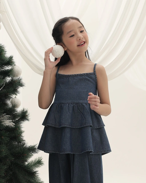 Image of Karin Top Kids | Sleeveless Top Baju Denim Anak Perempuan | Usia 1-8 Tahun | Atasan Ruffle Jeans Anak Perempuan | Fashion Anak | TutuKids