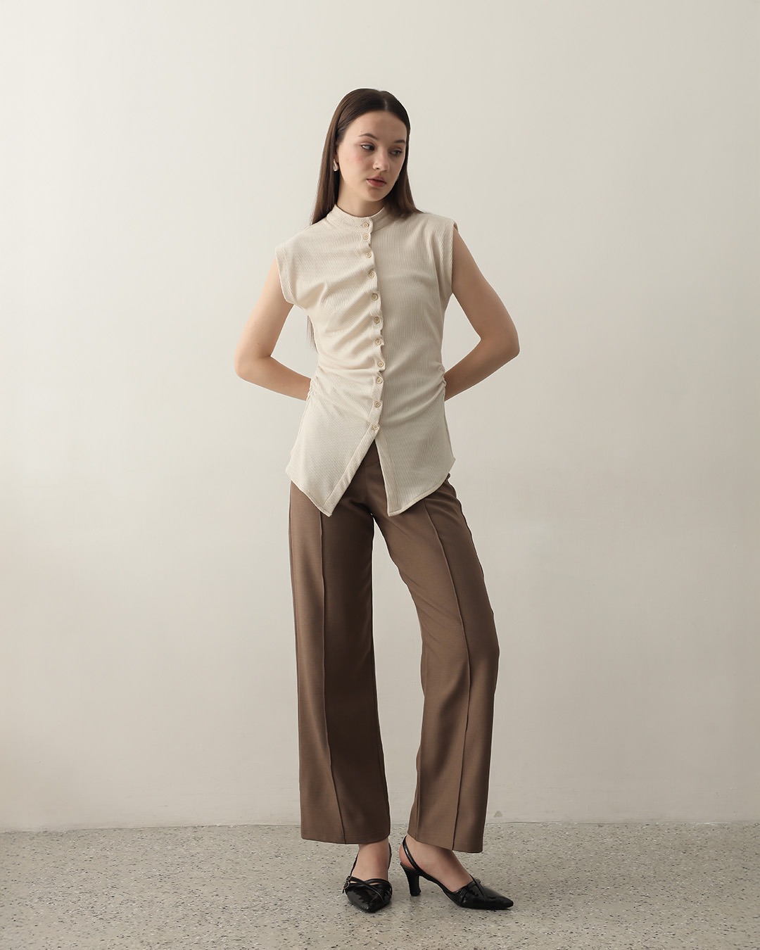 [Tutuloph] Luna Blouse | Blouse Premium Knit Top Tanpa Lengan | Blouse Kancing Sleeveless | Atasan Wanita Casual Fashion Normal Bigsize