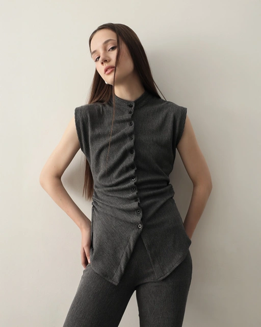 Image of [Tutuloph] Luna Blouse | Blouse Premium Knit Top Tanpa Lengan | Blouse Kancing Sleeveless | Atasan Wanita Casual Fashion Normal Bigsize