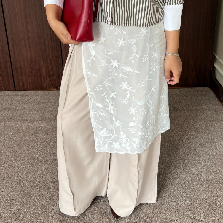 Ivy Layering Skirt by Dielle Official / Lace Skirt / Apron Skirt / Lace Wrap Skirt / Chantily Skirt / See - Through wrap skirt