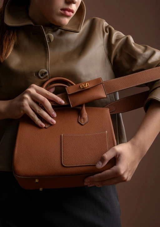 Image of GIGI BAG POCKET GOLD READY STOCK