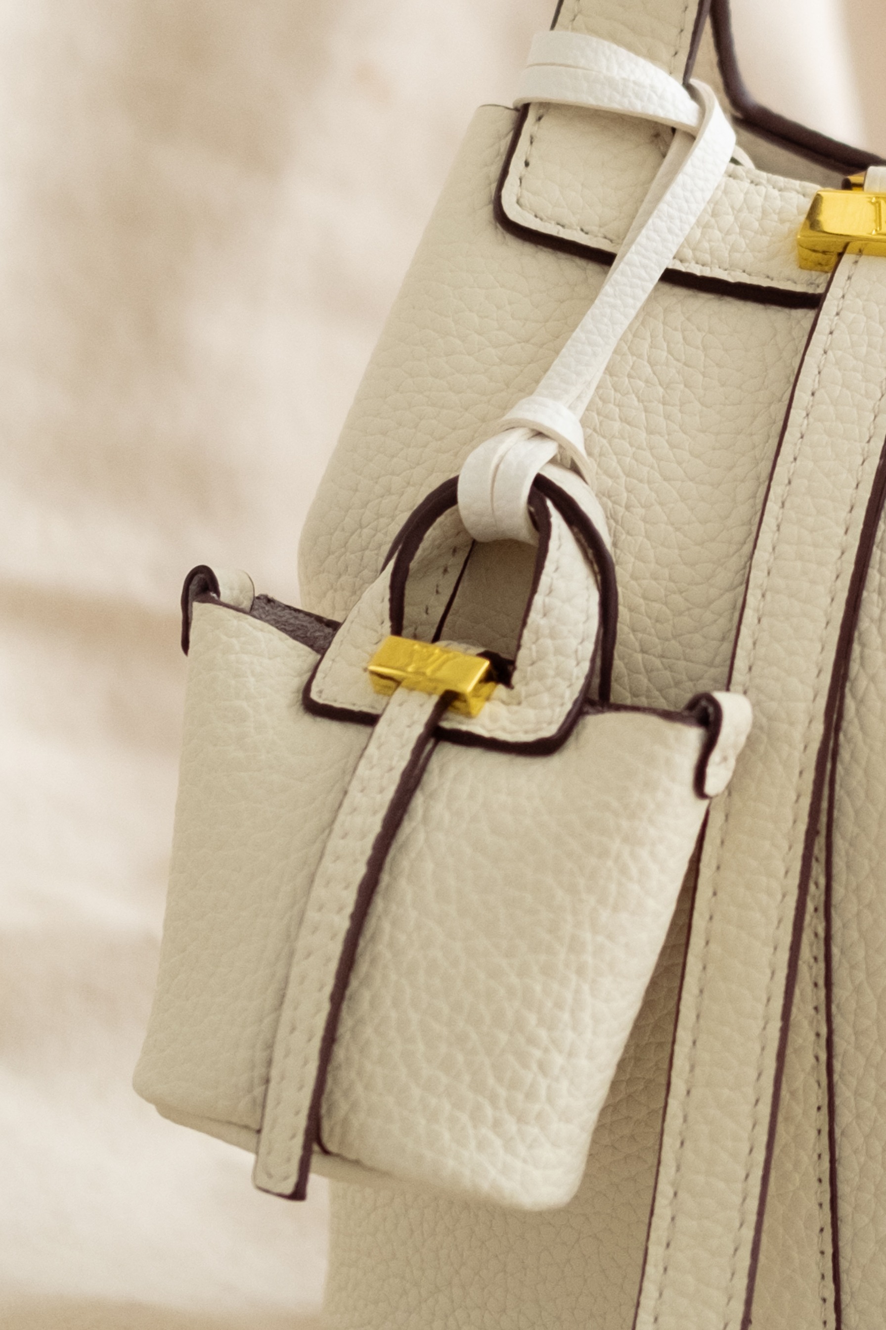 Bag Charm Ivory