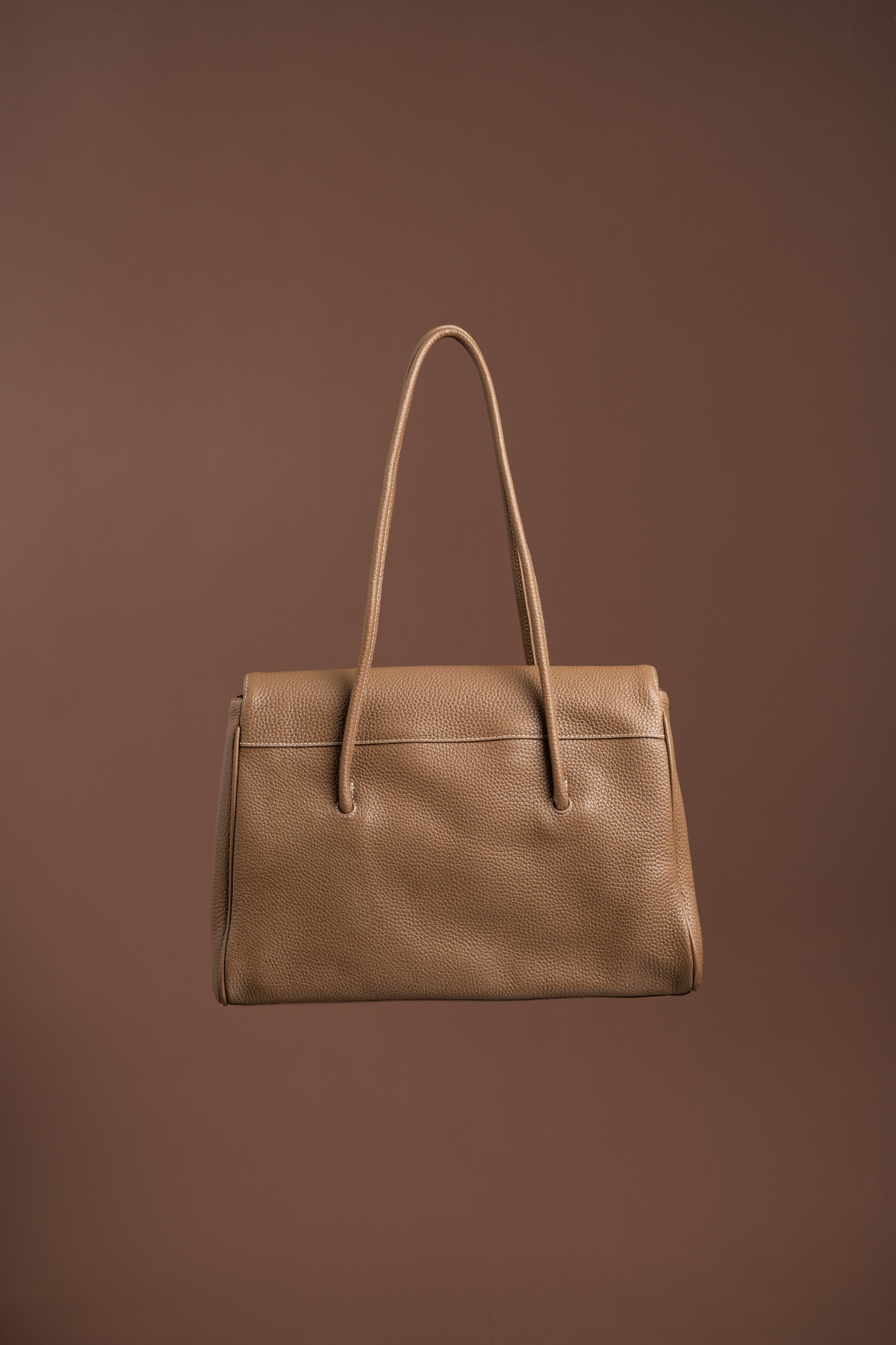 PO COSMO TAUPE Start Shipping End of October 2026