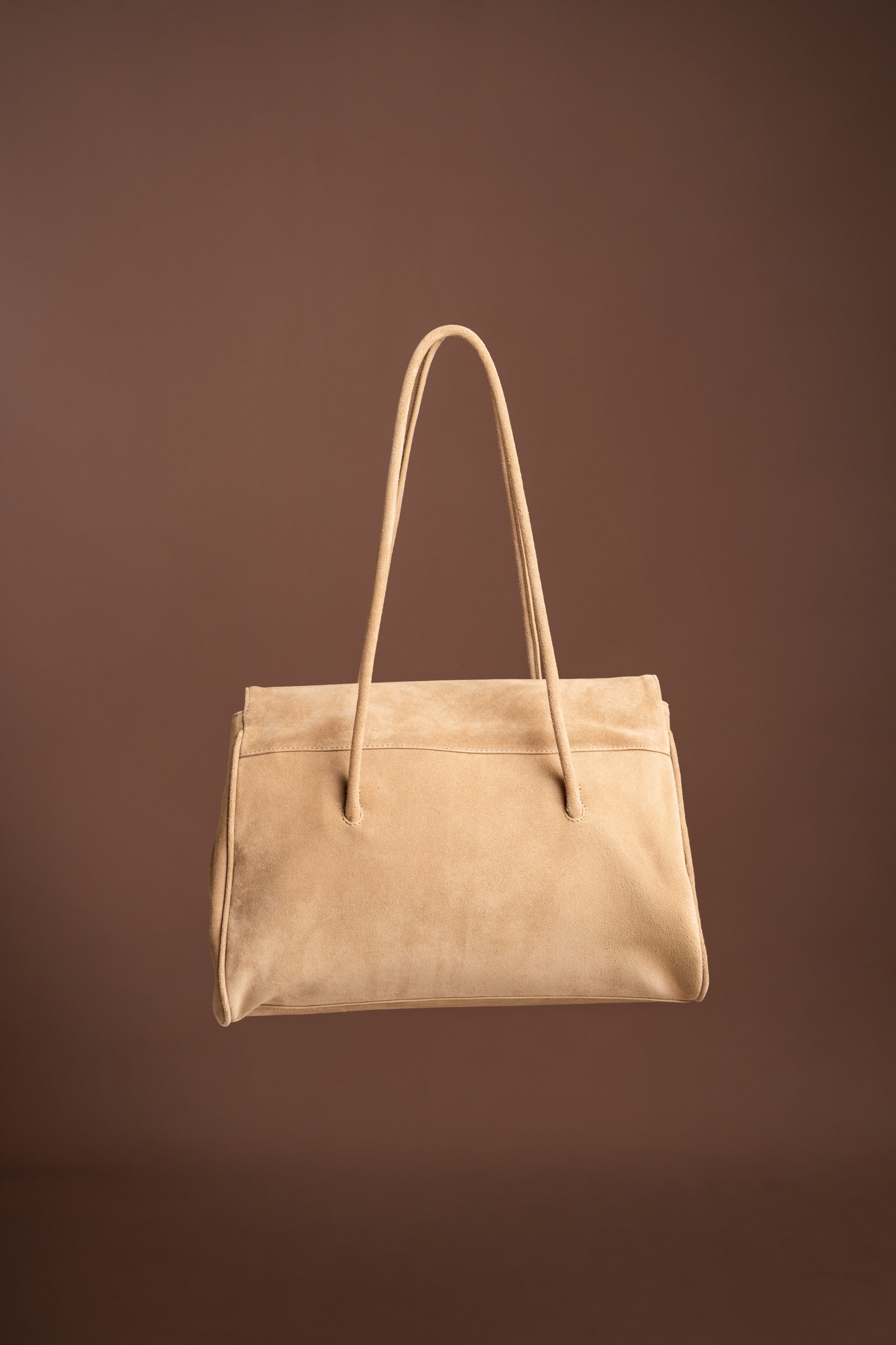 PO COSMO SOUFFLE SUEDE Start Shipping End of October 2026