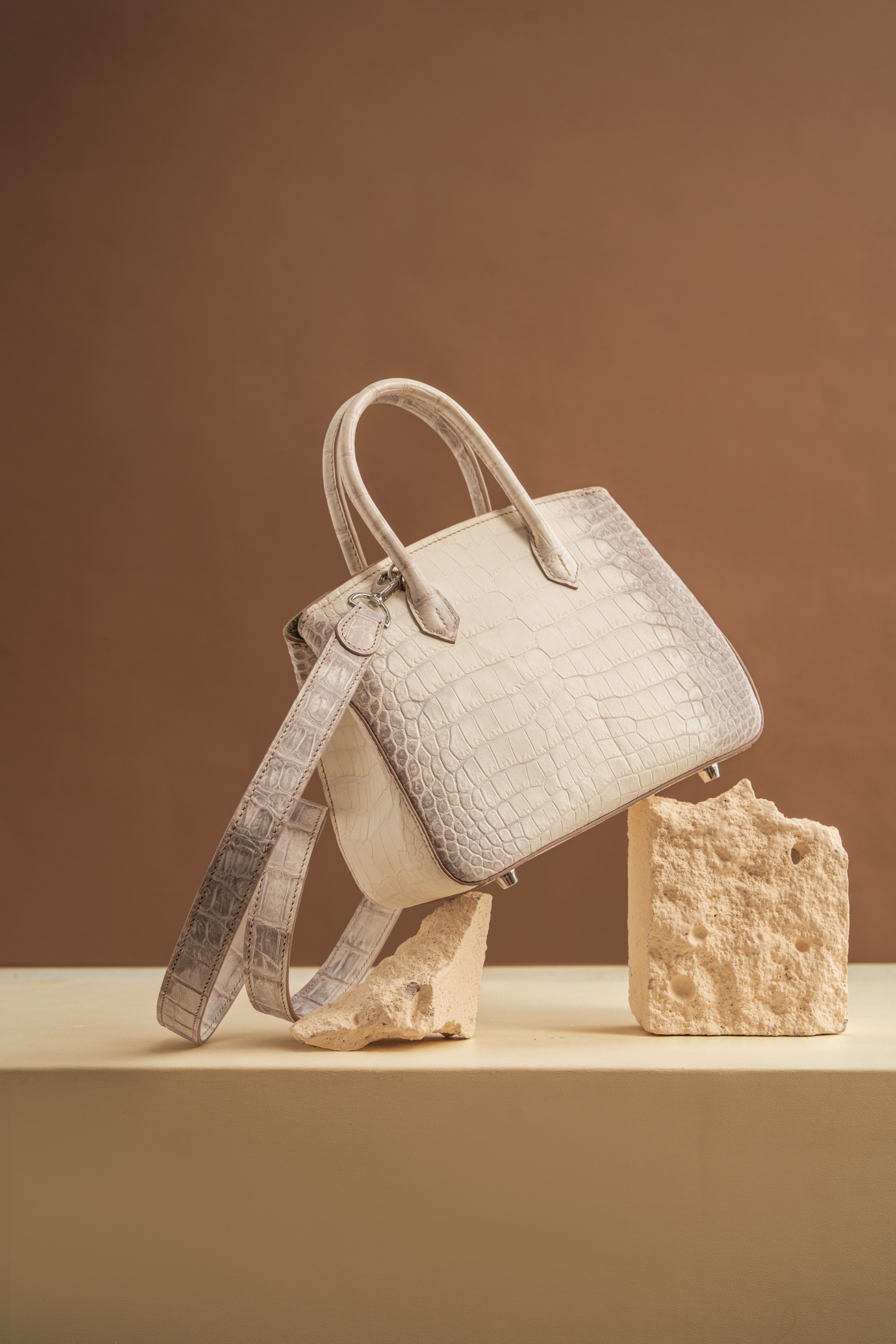 GIGI BAG EXOTIC HIMALAYA PRE-ORDER (SHIPPING START  NOVEMBER 2026)