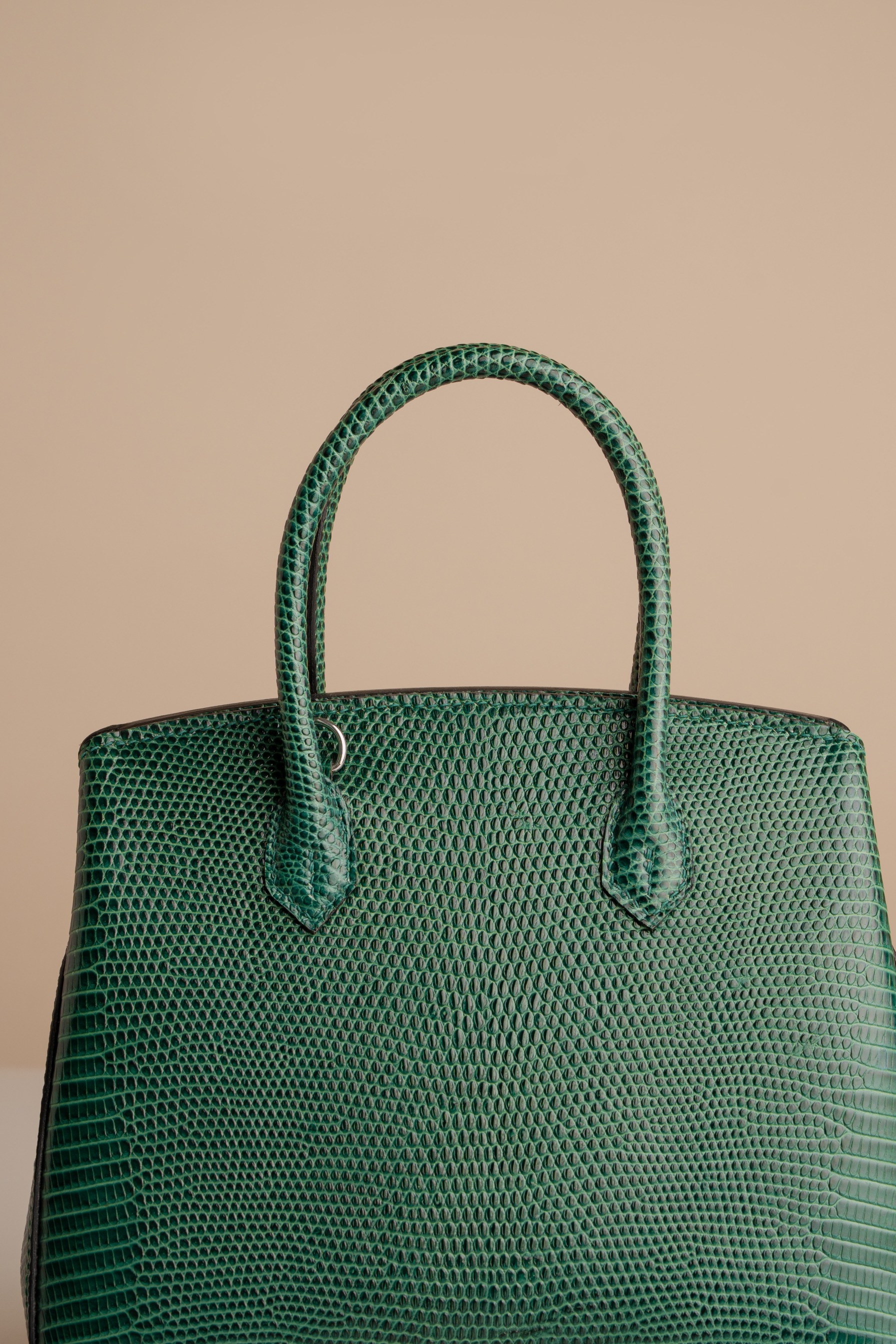 PO GIGI BAG EXOTIC LIZARD EMERALD START SHIPPING MARCH 2026