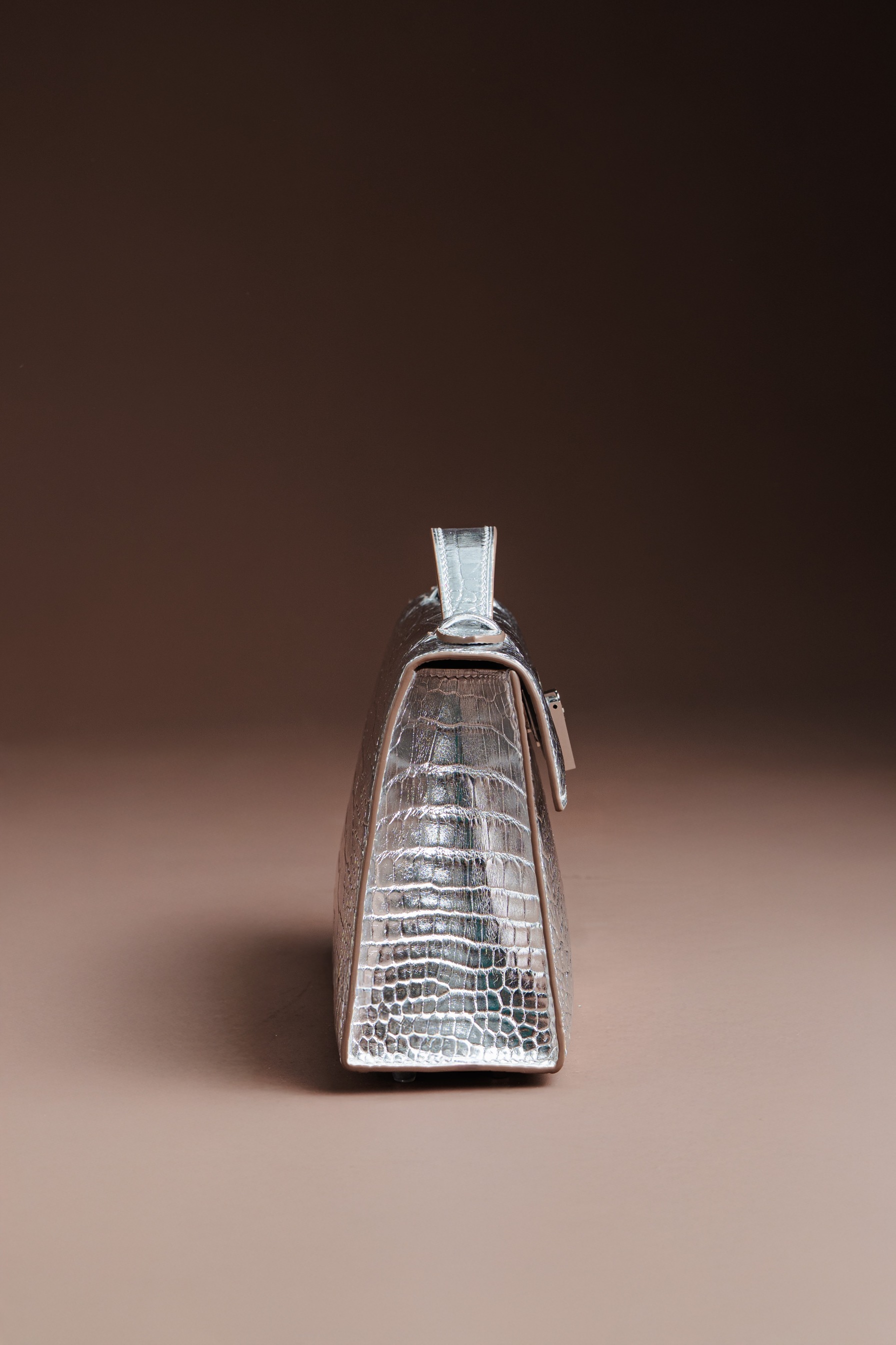 PO The Luxury Exotic Heart Bag - Silver Crocodile with Crystal Buckle Start Shipping NOVEMBER 2026
