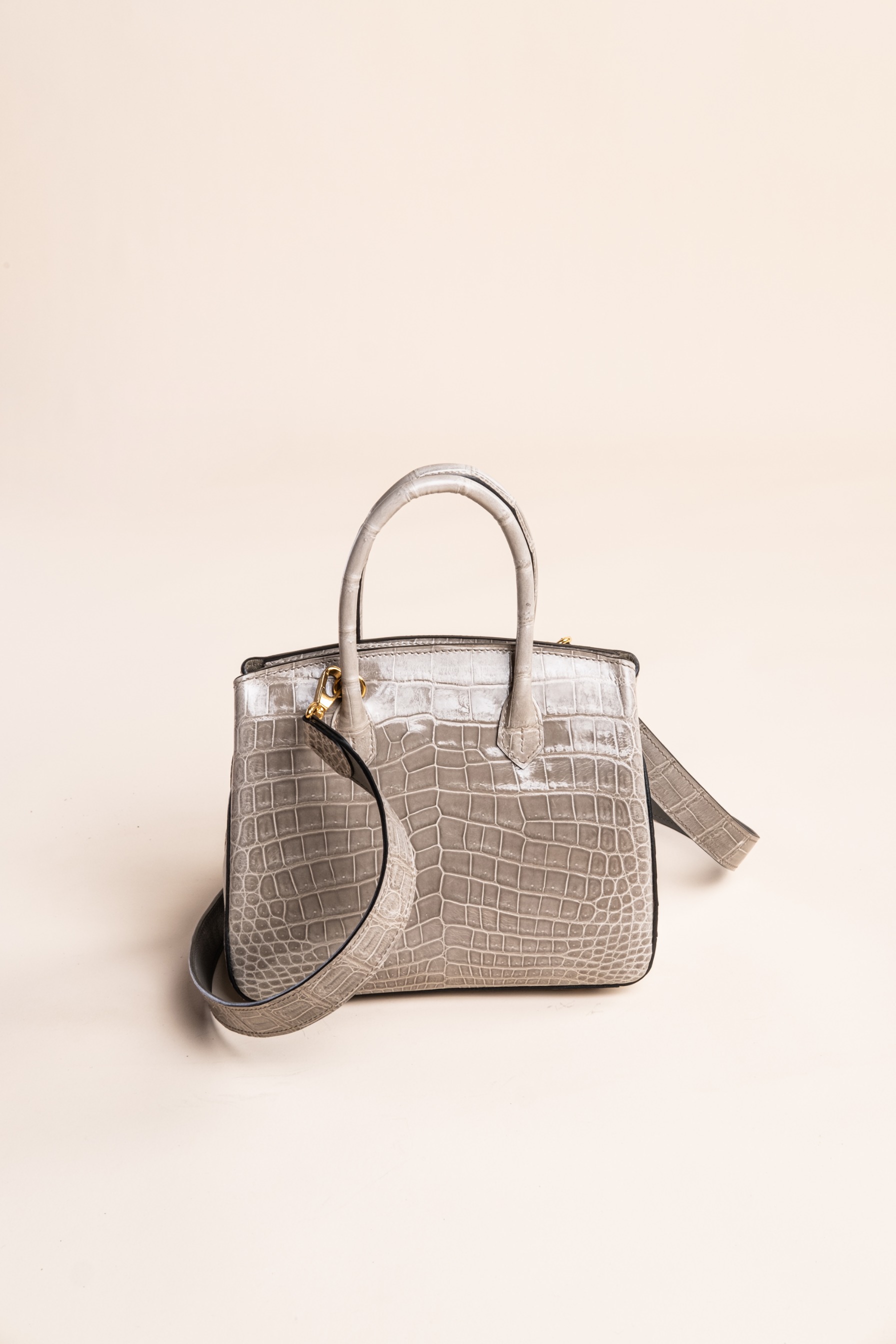 GIGI BAG EXOTIC GREY PRE-ORDER (SHIPPING START DECEMBER 2025)