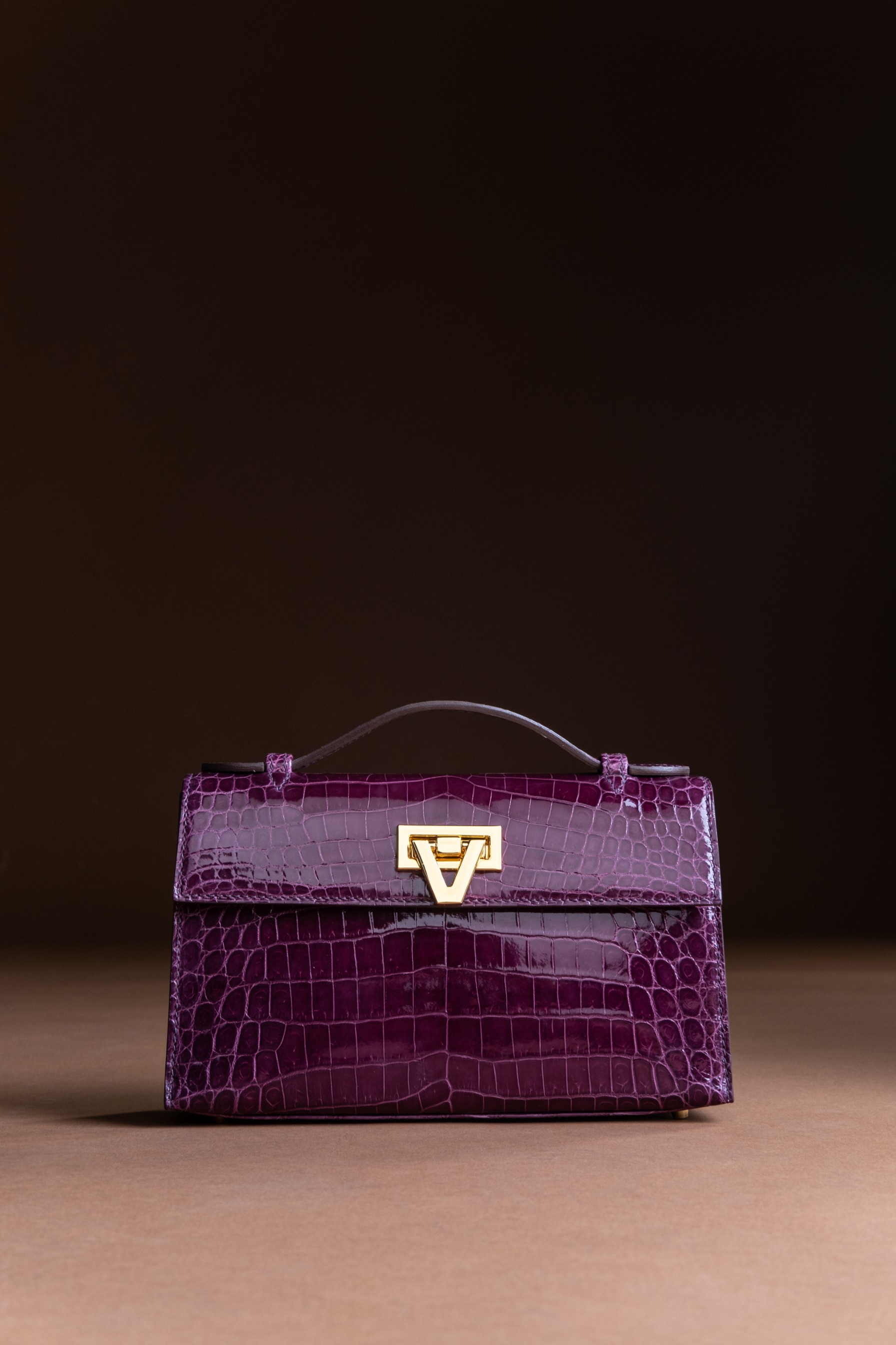 PO The Luxury Exotic Heart Bag - Berry Crocodile Start Shipping MAY 2025