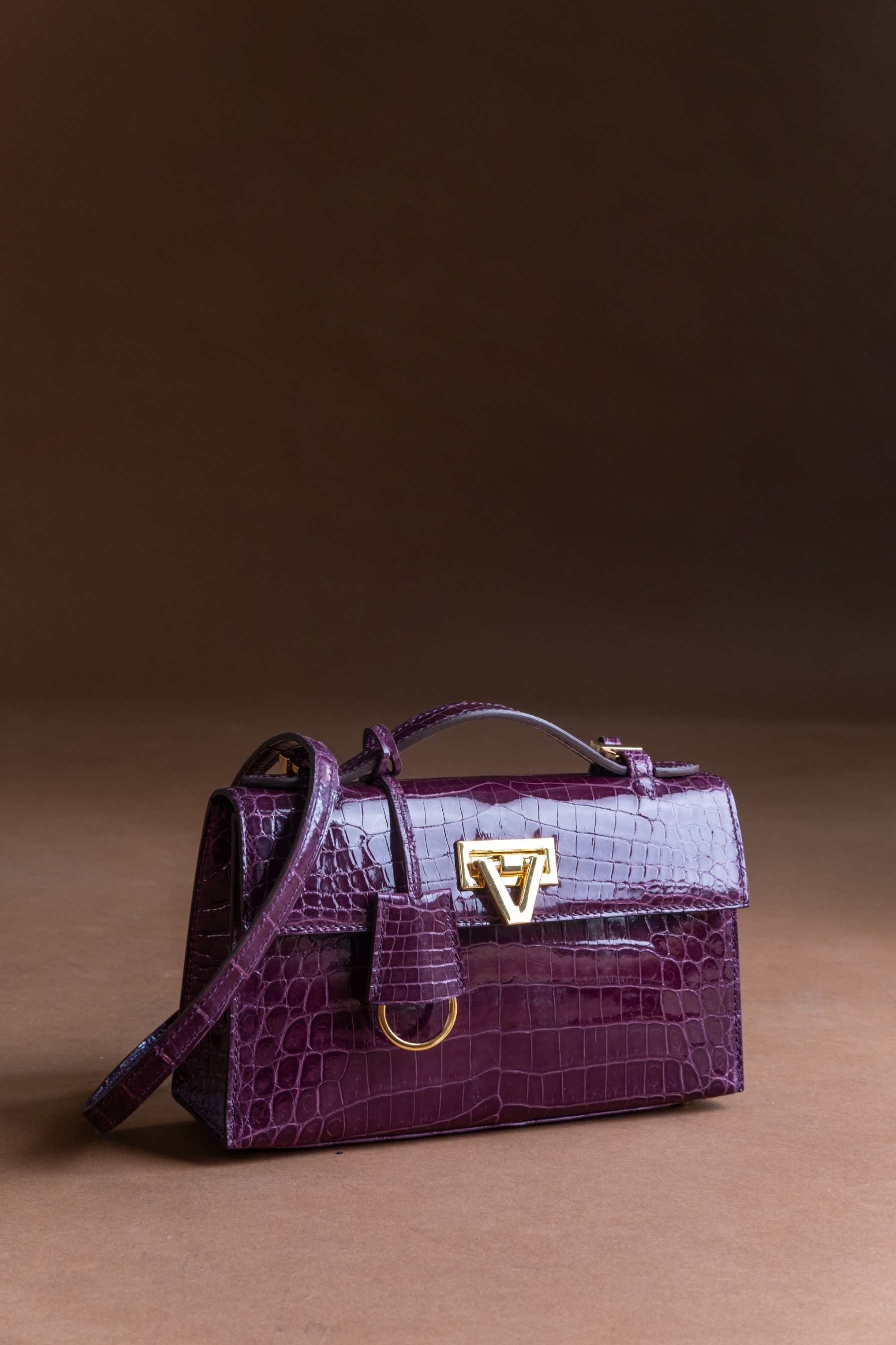 PO The Luxury Exotic Heart Bag - Berry Crocodile Start Shipping MAY 2025