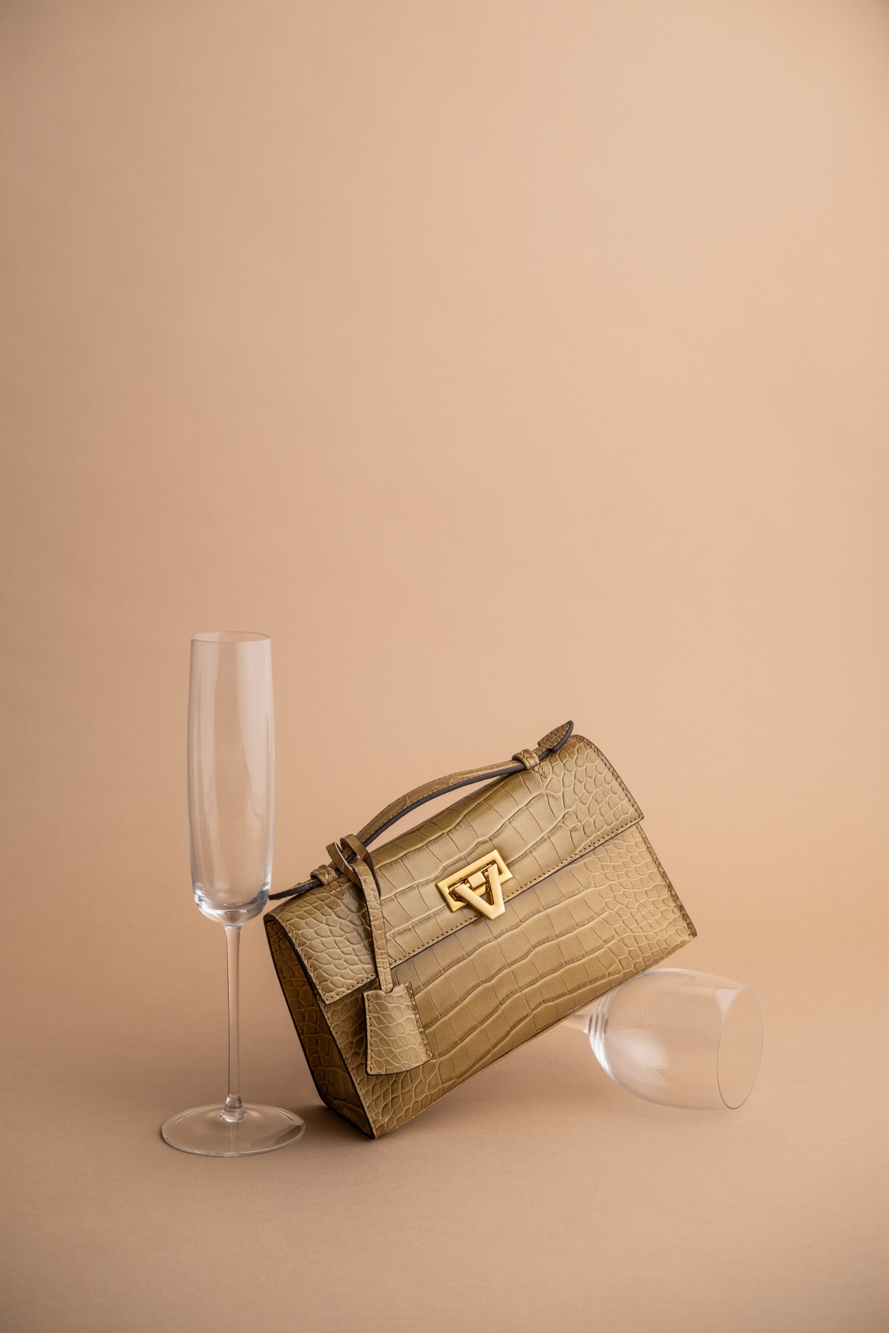 READY STOCK Heart Bag Camel Crocodile Stamp 