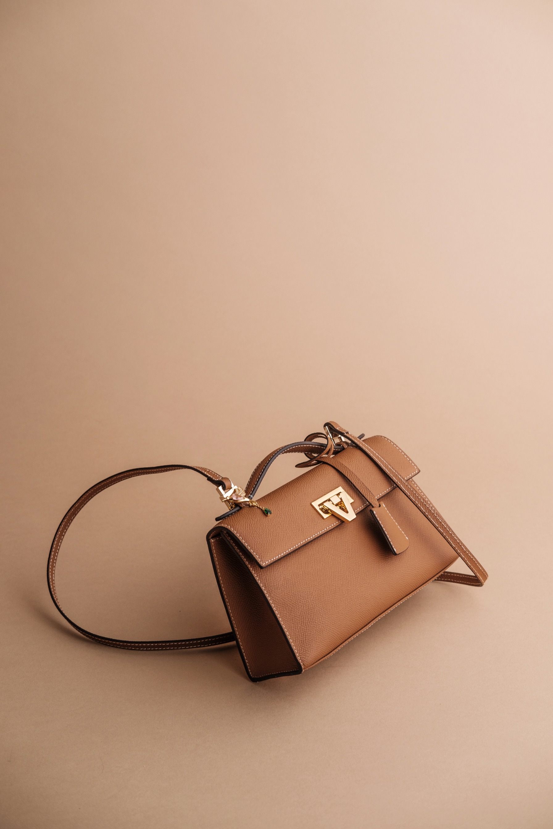 PO Heart Bag Gold Epsom Gold Buckle Shipping Start December 2025