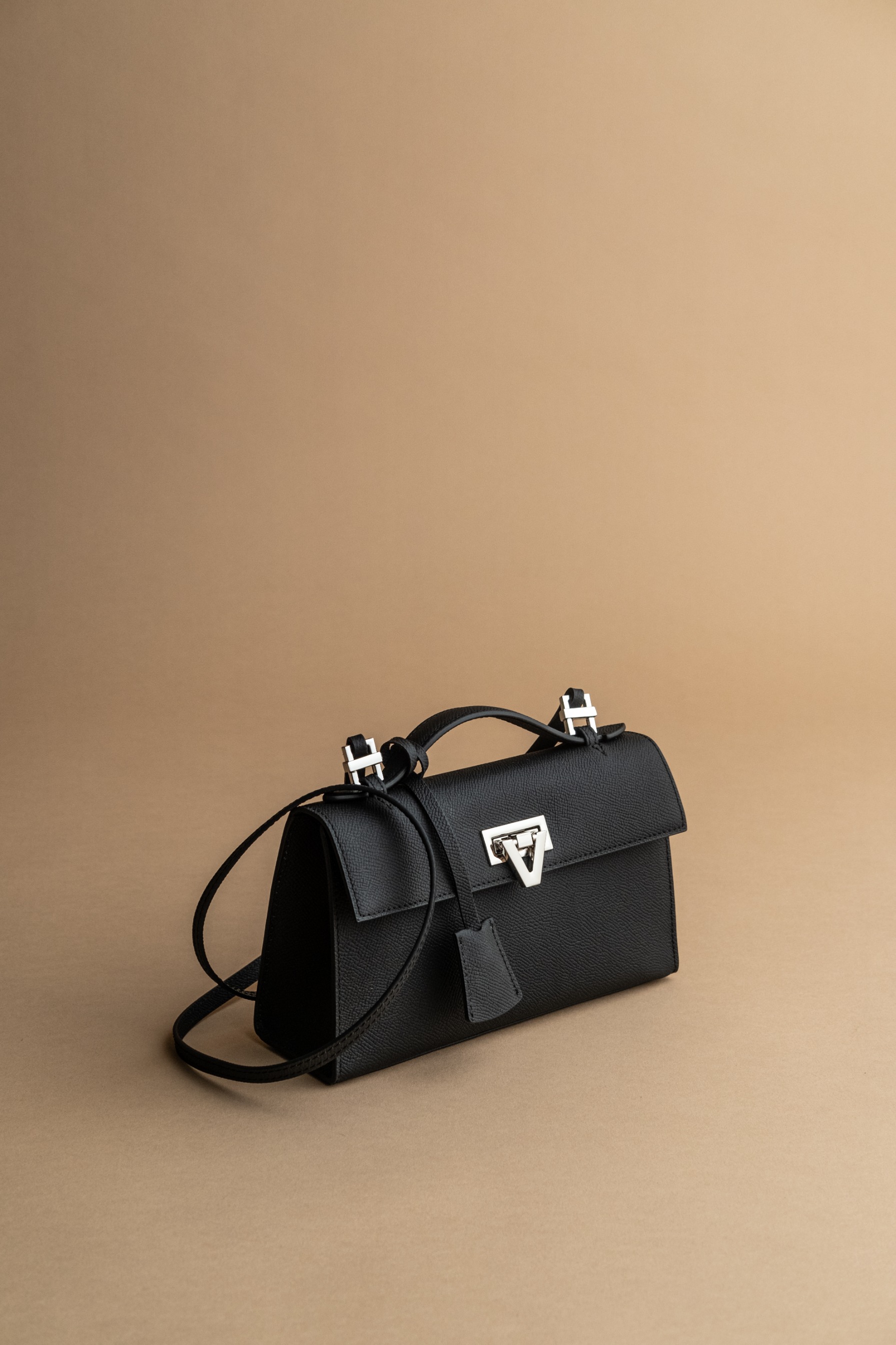 PO Heart Bag Black Epsom Silver Buckle Shipping Start December 2025 