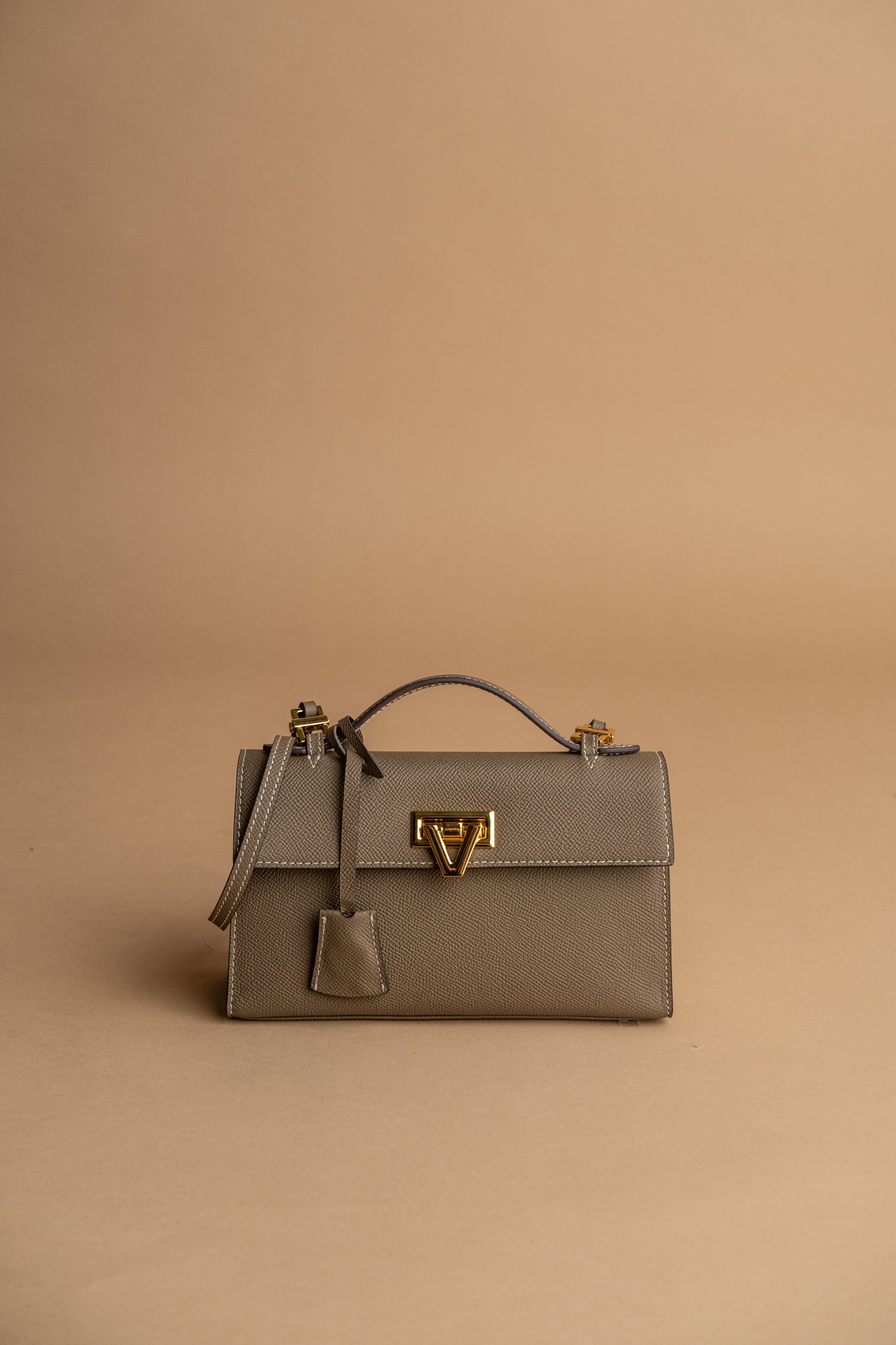 PO Heart Bag Taupe Epsom Gold Buckle Shipping start December 2025