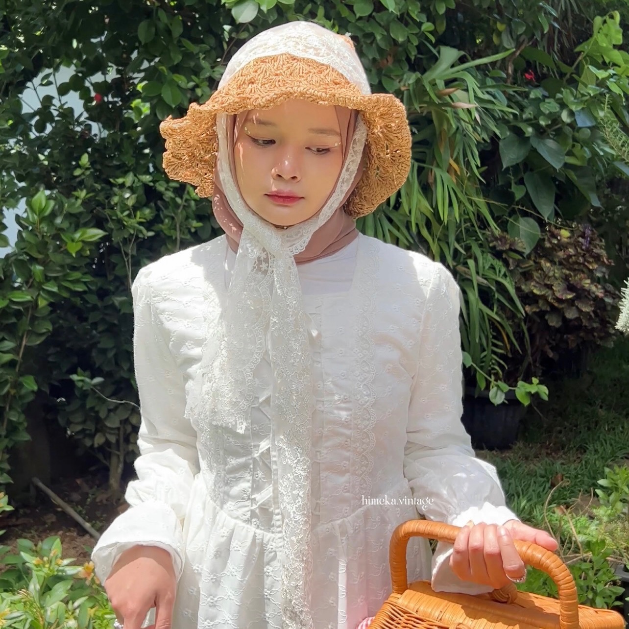 Naya Floral Embroidery Dress by Himeka Vintage