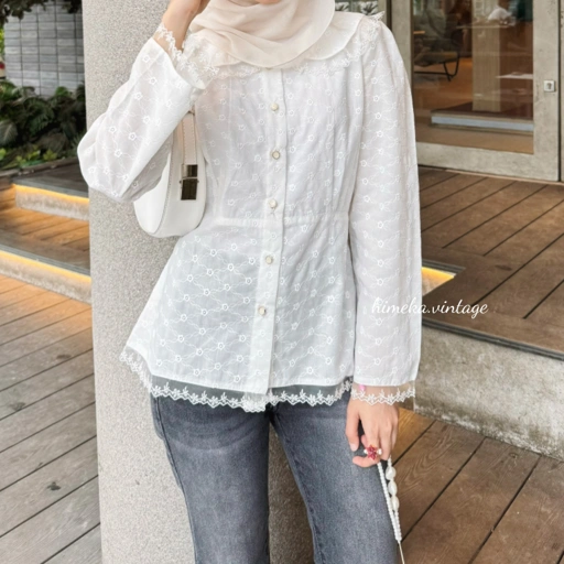 Himeka Vintage - Lova Fitted Blouse - Blouse bordir katun dengan renda - coquette blouse - vintage blouse