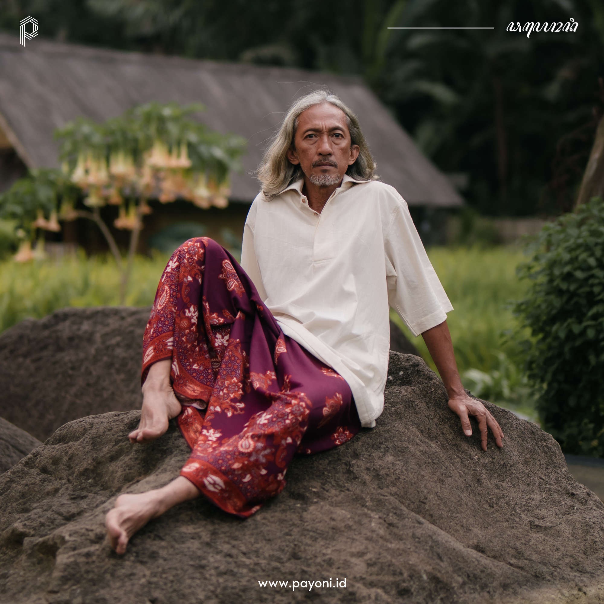 Kemeja Tenun Pandhehita