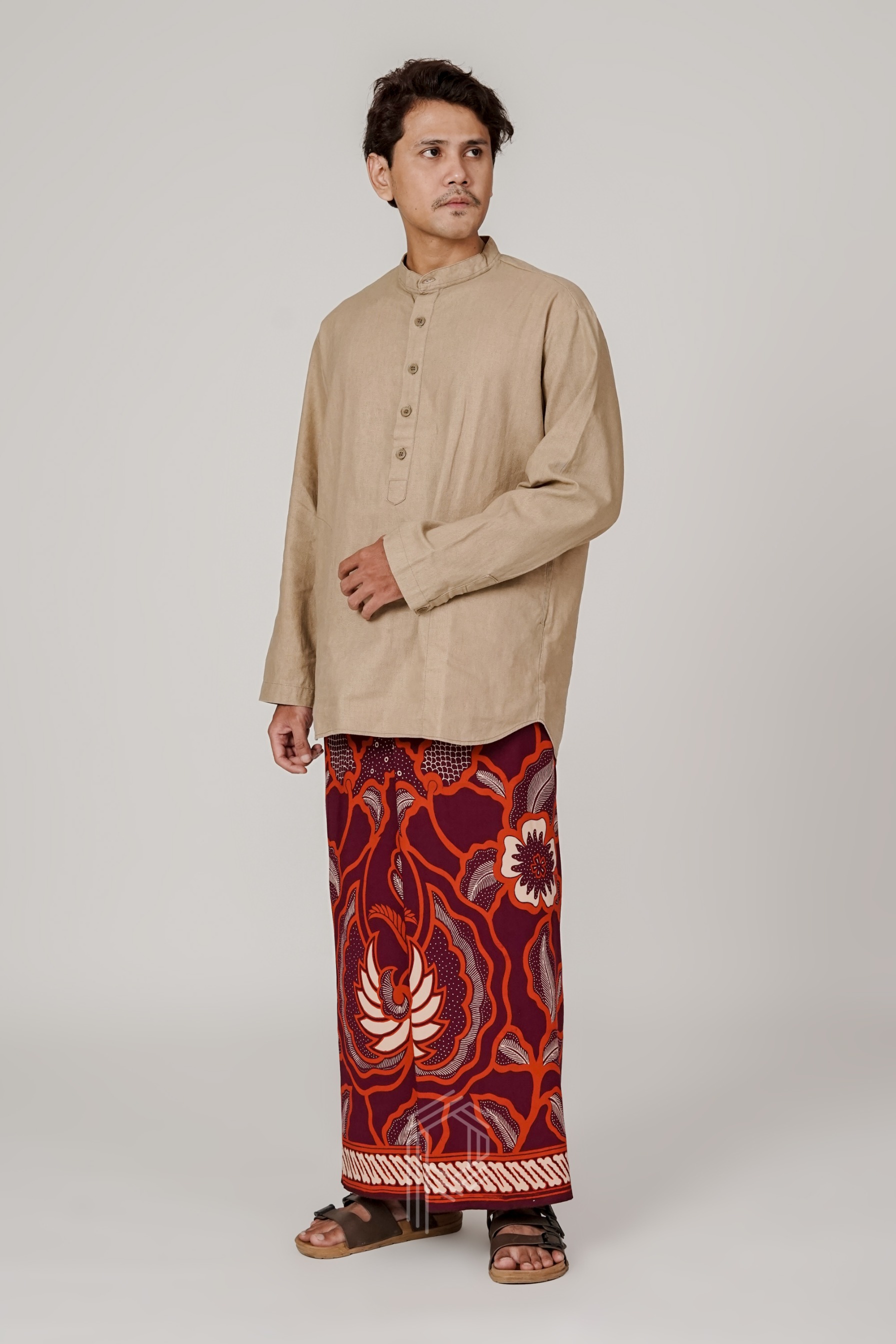 Sarung Mustoko - Burgundy Terracotta