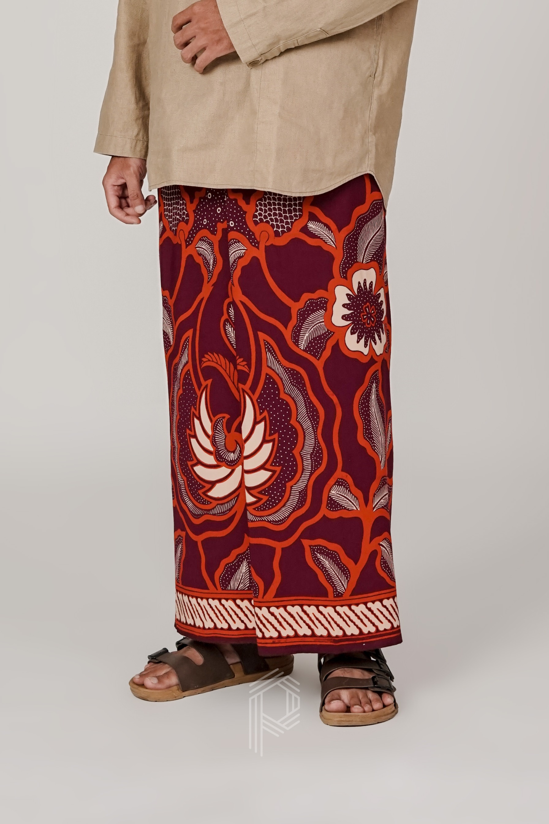 Sarung Mustoko - Burgundy Terracotta