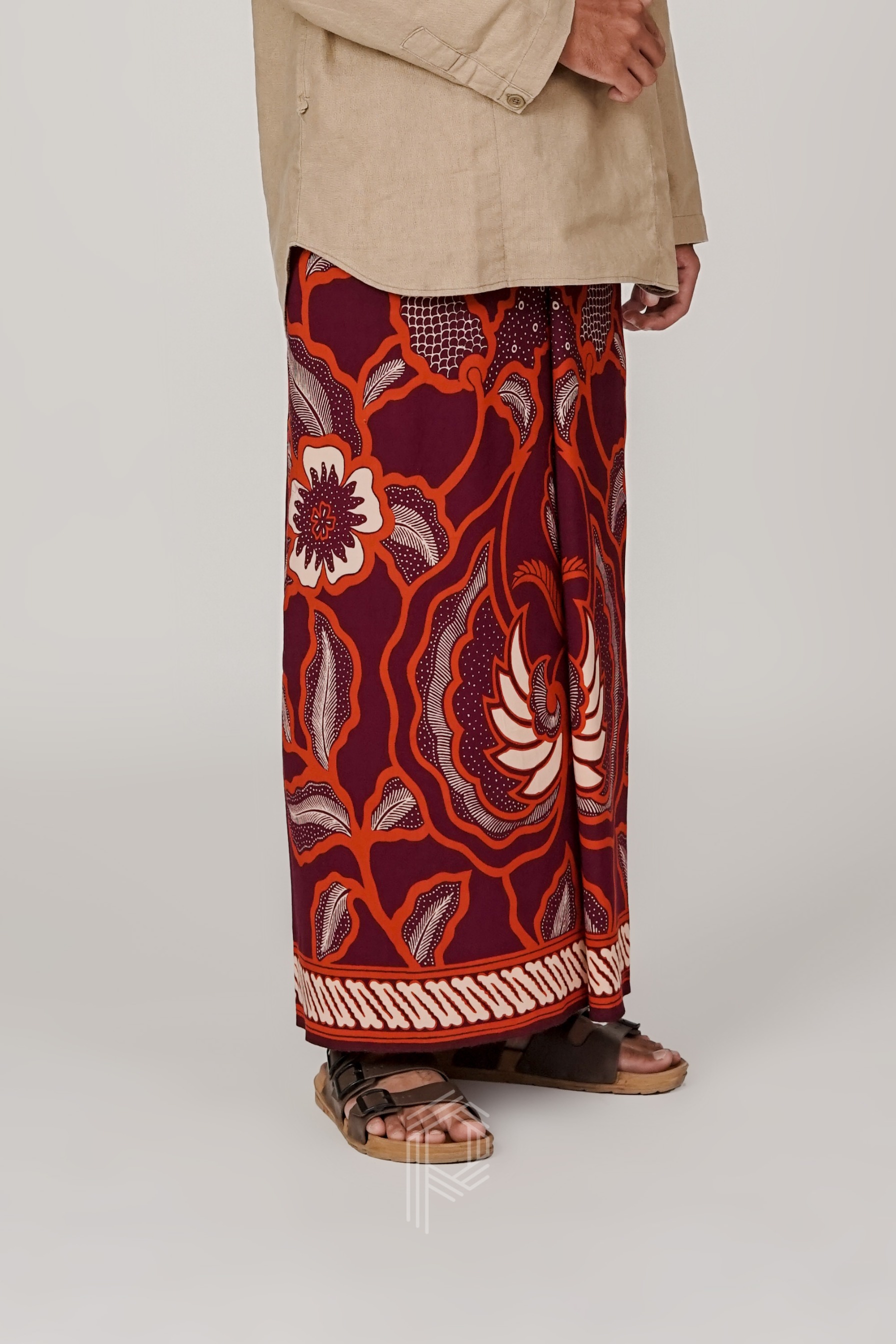 Sarung Mustoko - Burgundy Terracotta