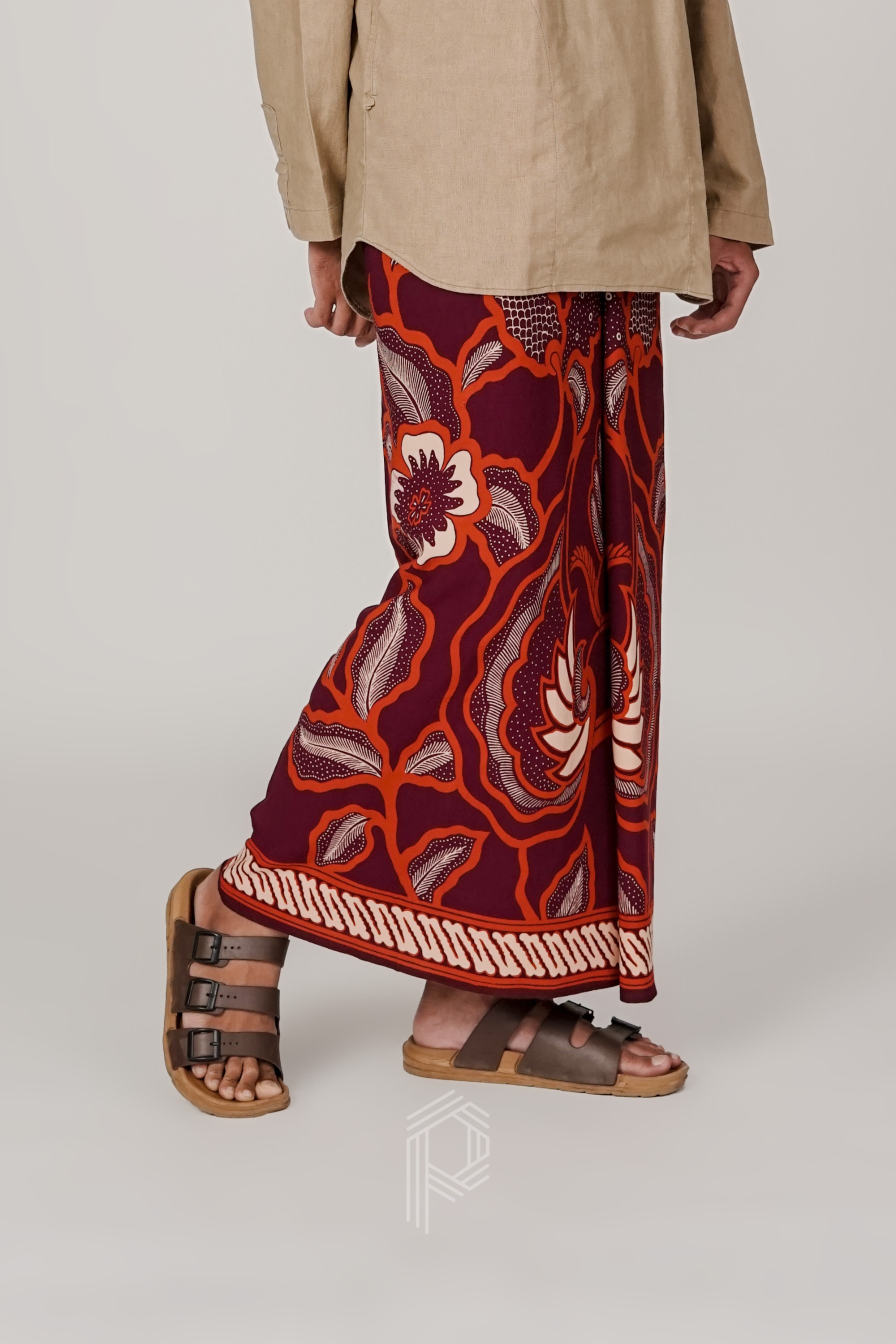 Sarung Mustoko - Burgundy Terracotta