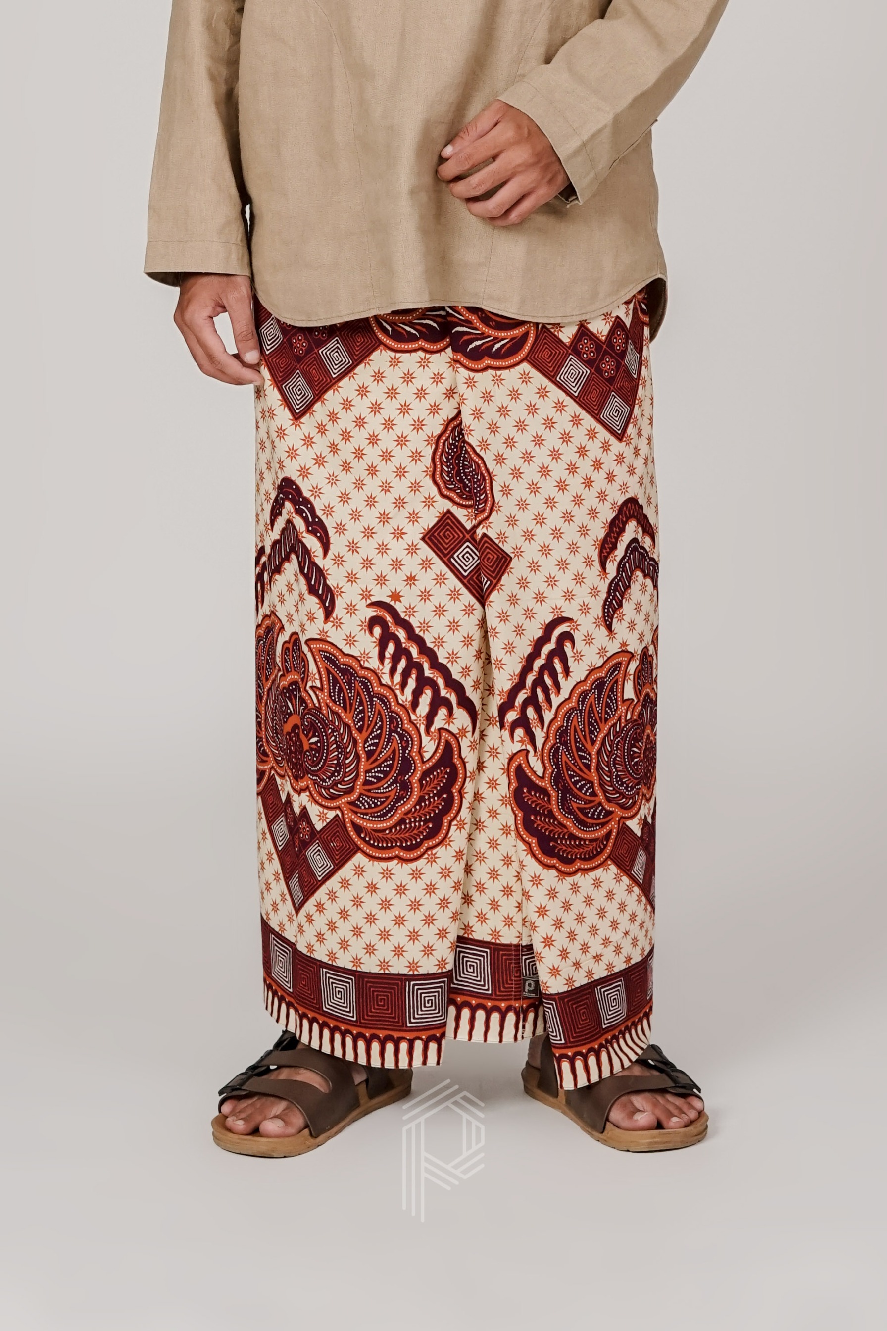 Sarung Pranacitra - Ivory Burgundy