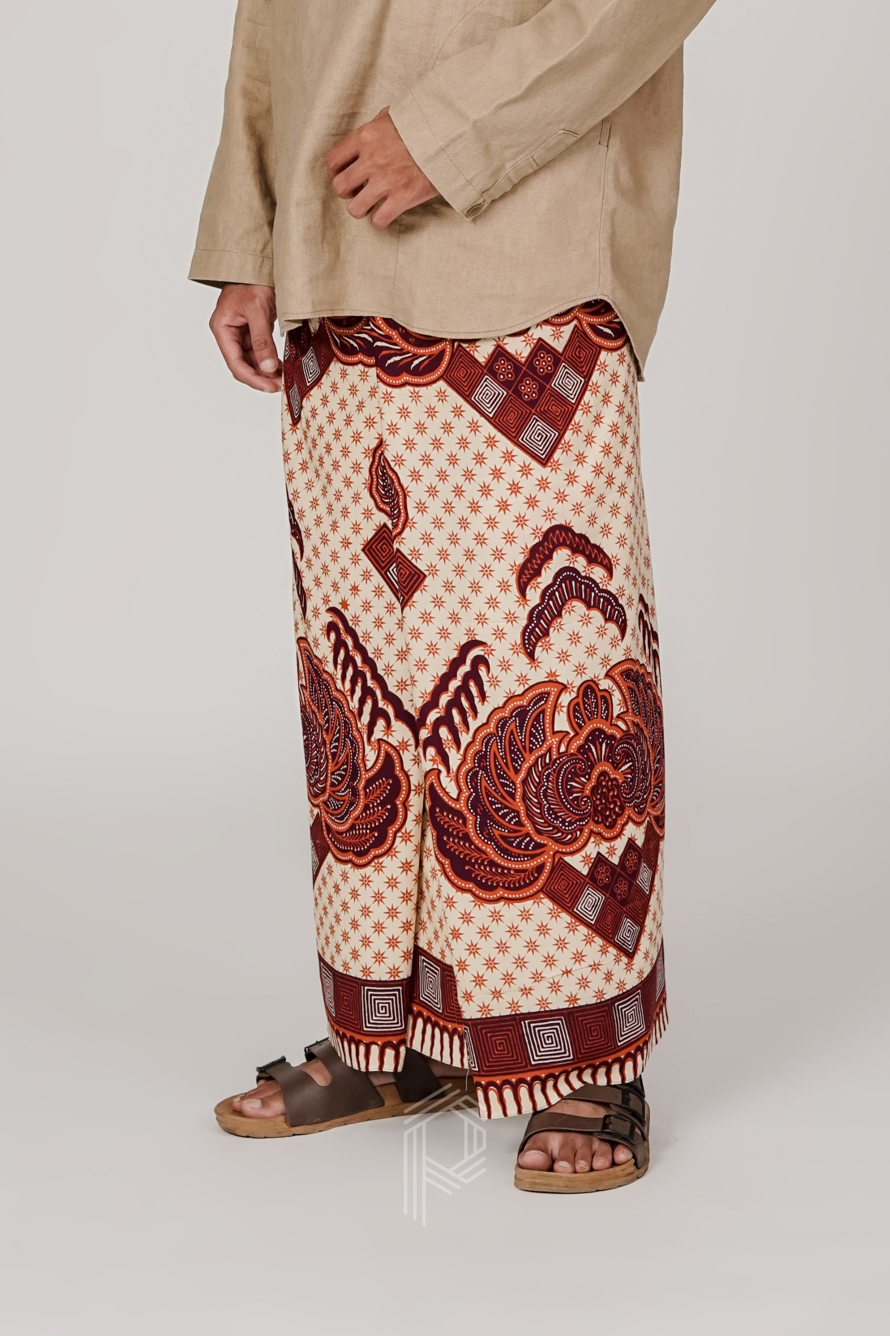 Sarung Pranacitra - Ivory Burgundy