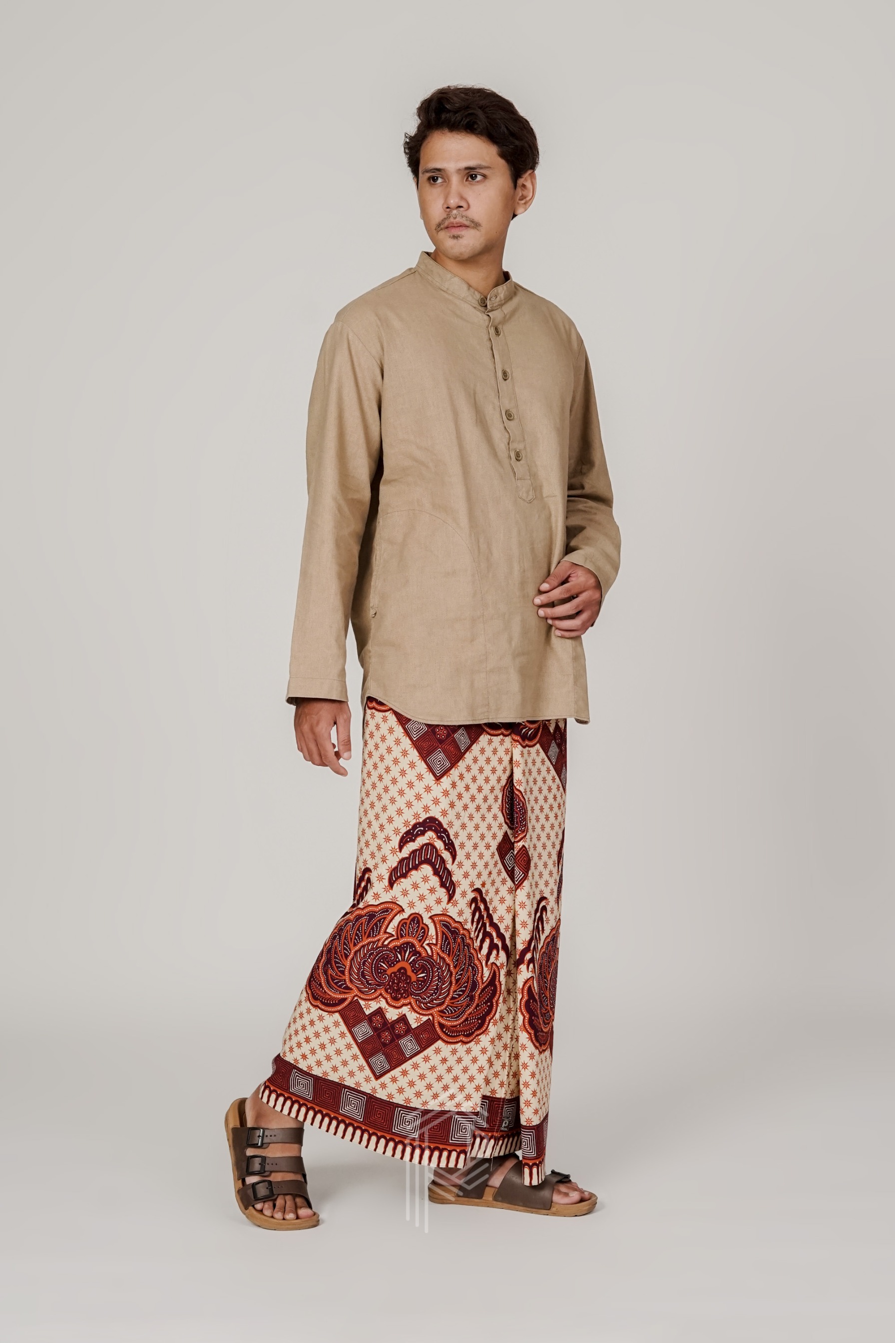 Sarung Pranacitra - Ivory Burgundy