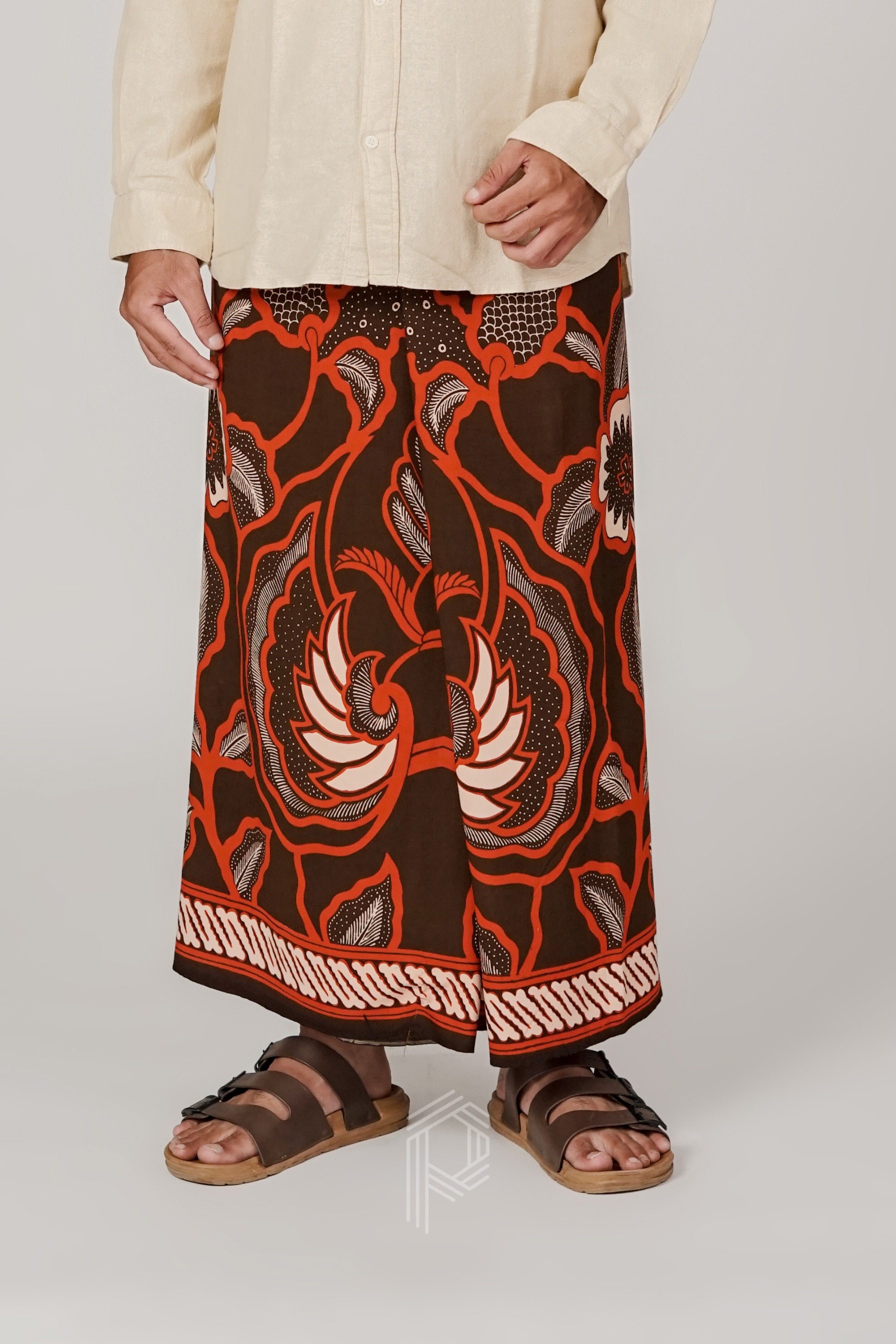 Sarung Mustoko - Brown Terracotta