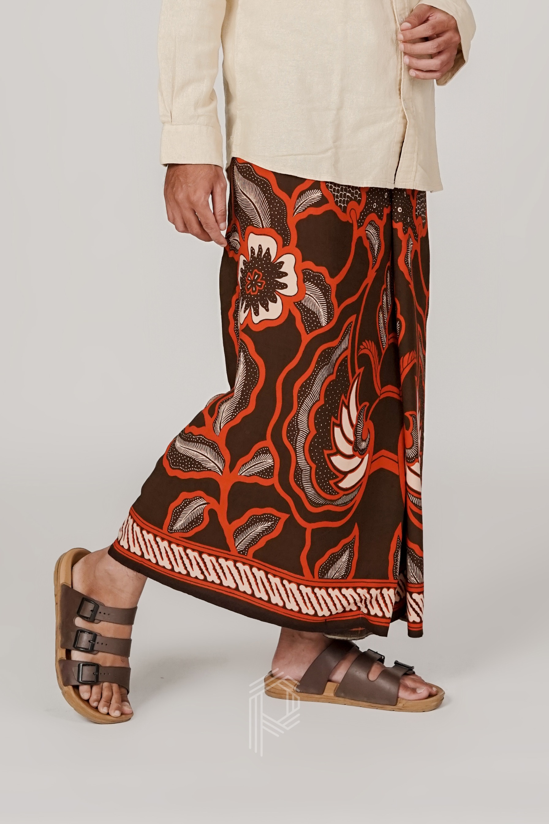 Sarung Mustoko - Brown Terracotta