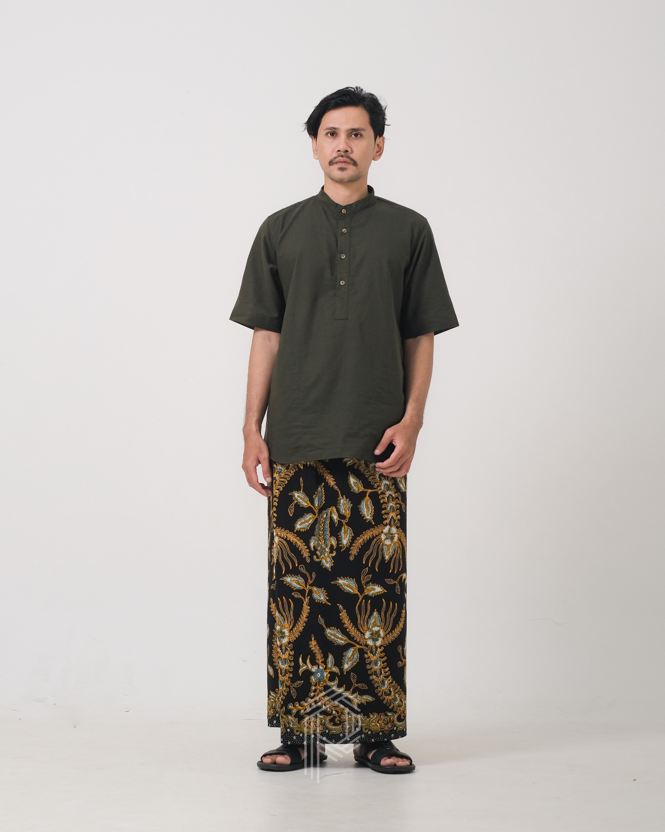 Sarung Bayan - Hitam Soga Hijau