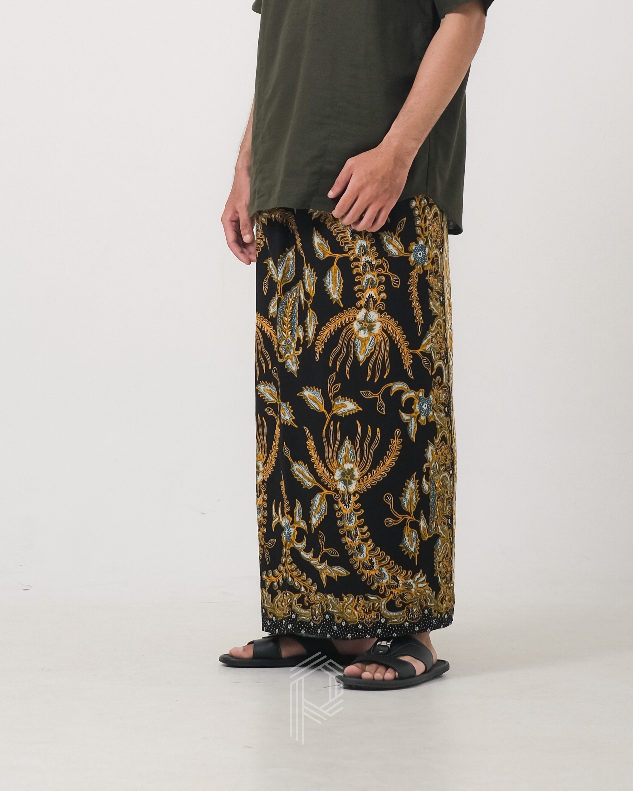Sarung Bayan - Hitam Soga Hijau