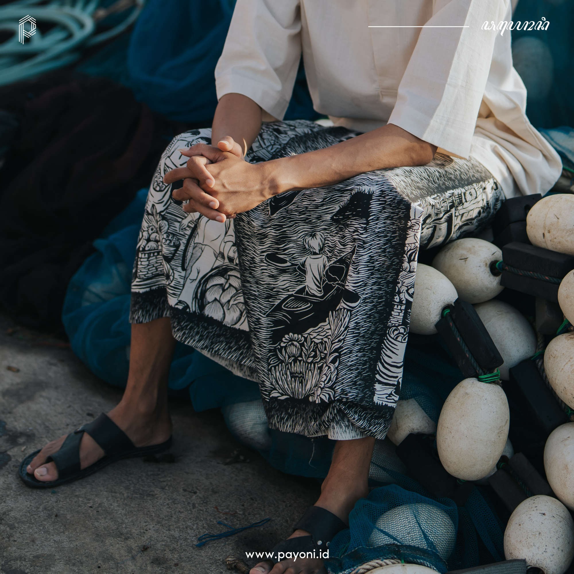 Sarung Majapahit - Hitam