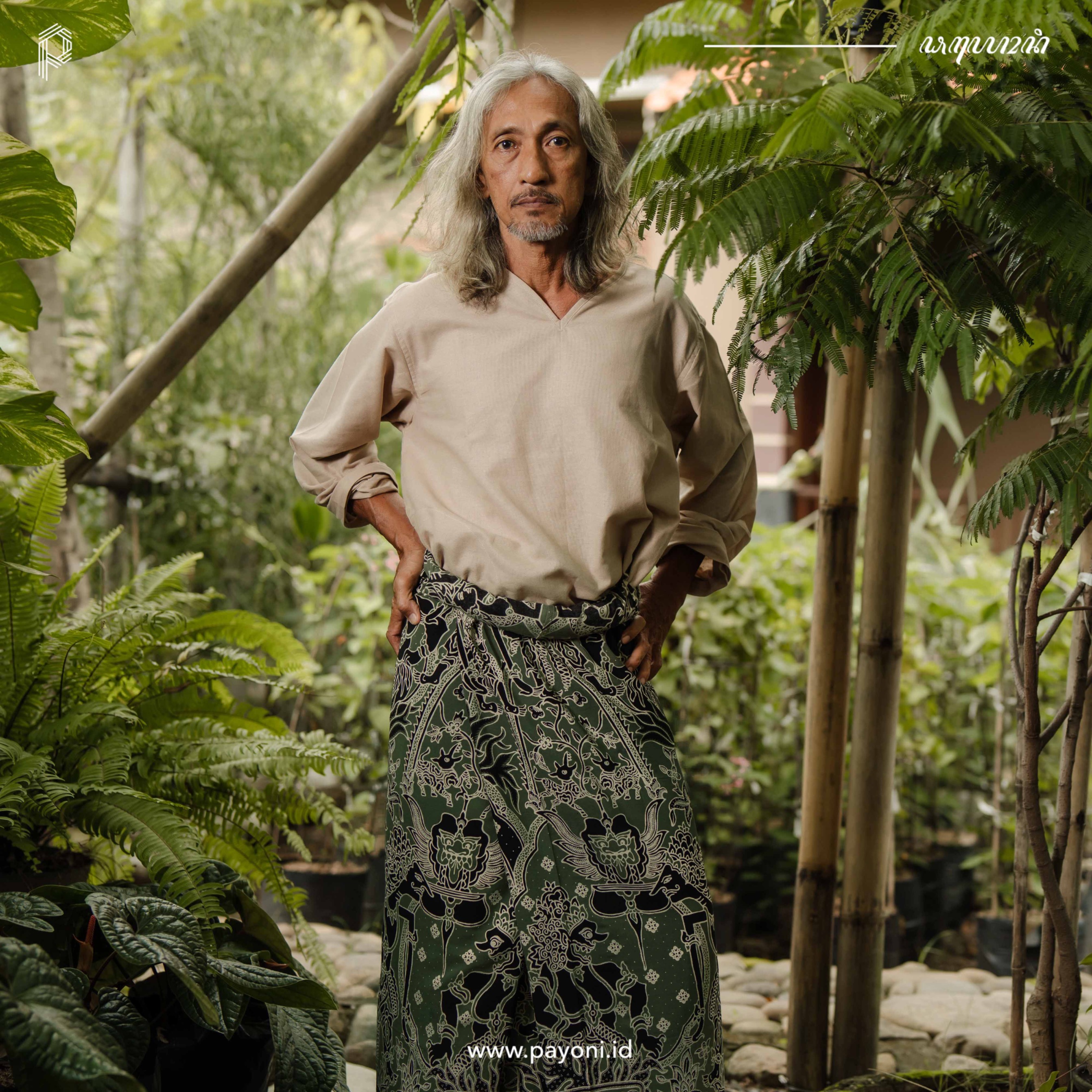 Sarung Arjava - Abu Hitam