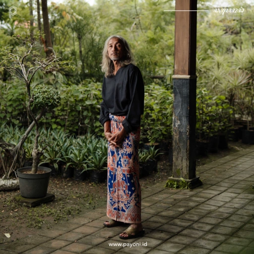 Image of Sarung Arjava - Jingga Biru