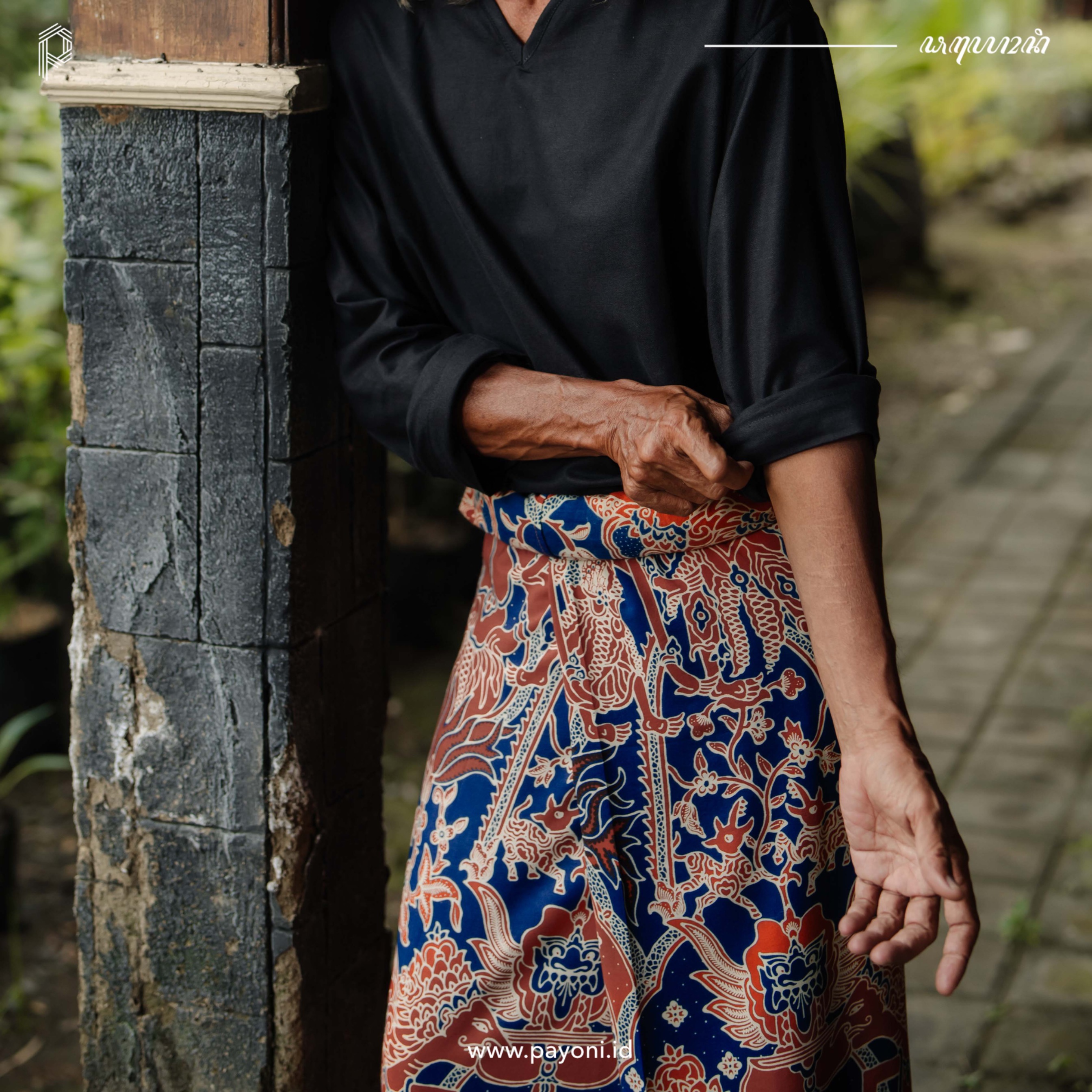 Sarung Arjava - Jingga Biru