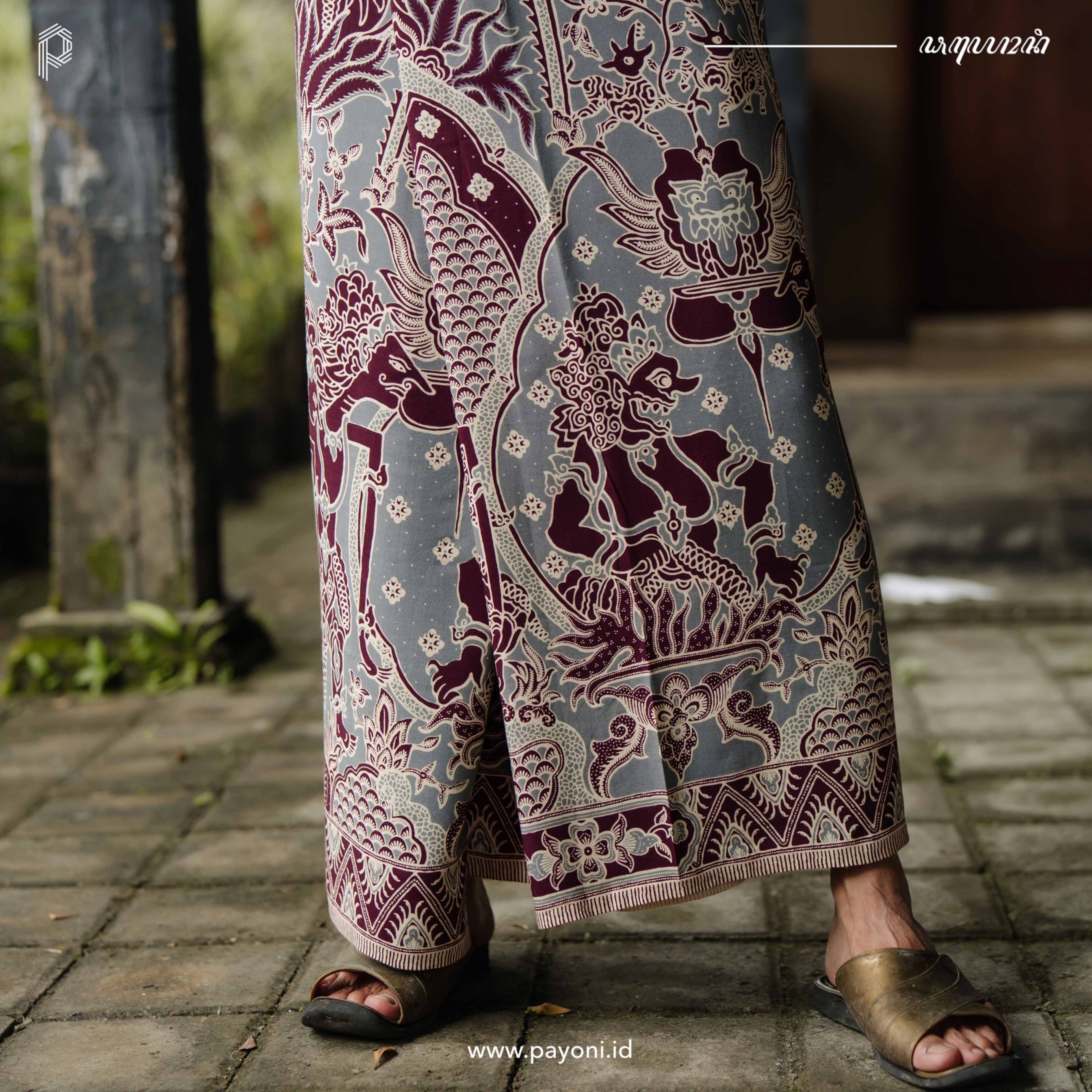 Sarung Arjava - Abu Burgundi