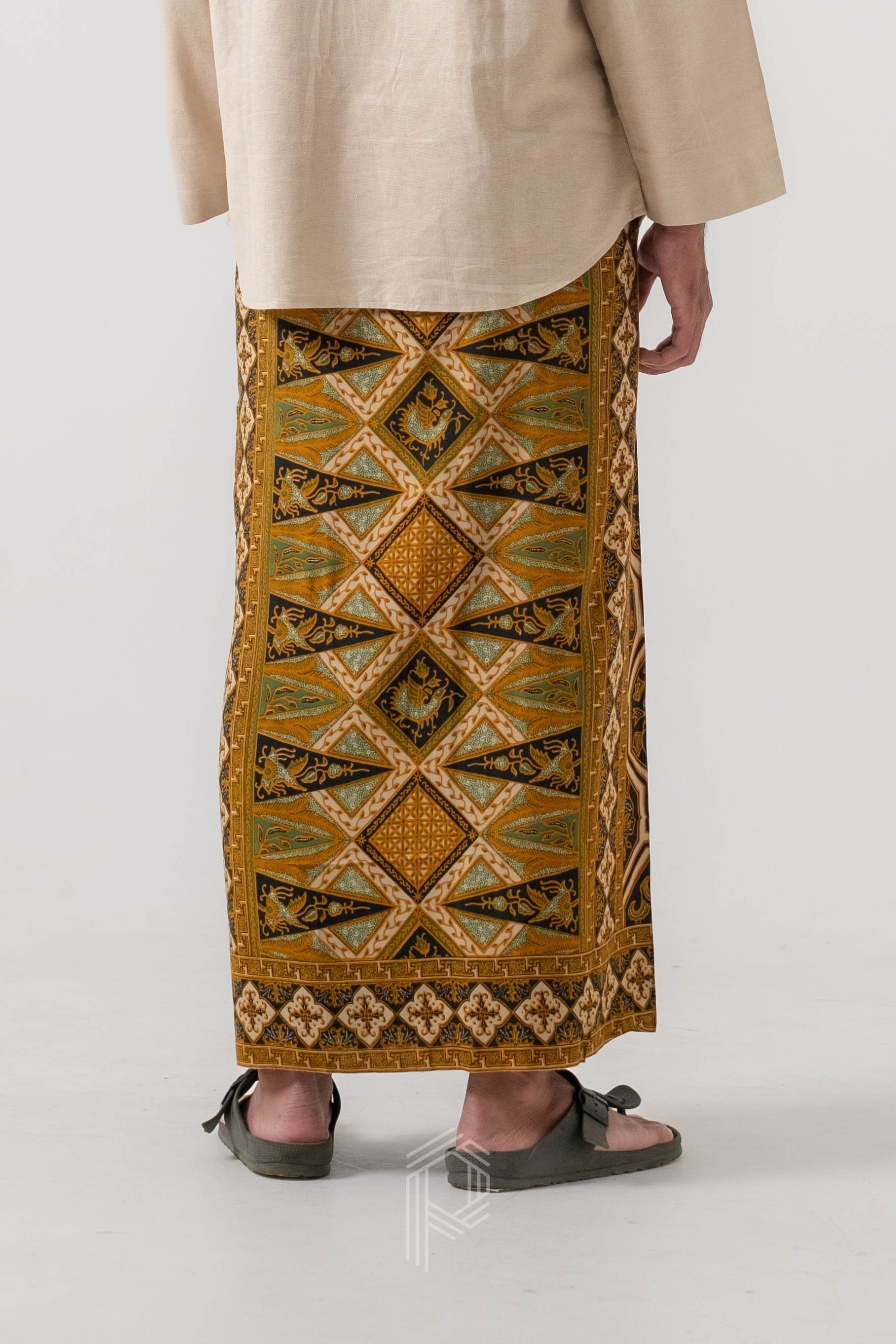 Sarung Dewananda - Jingga Klasik