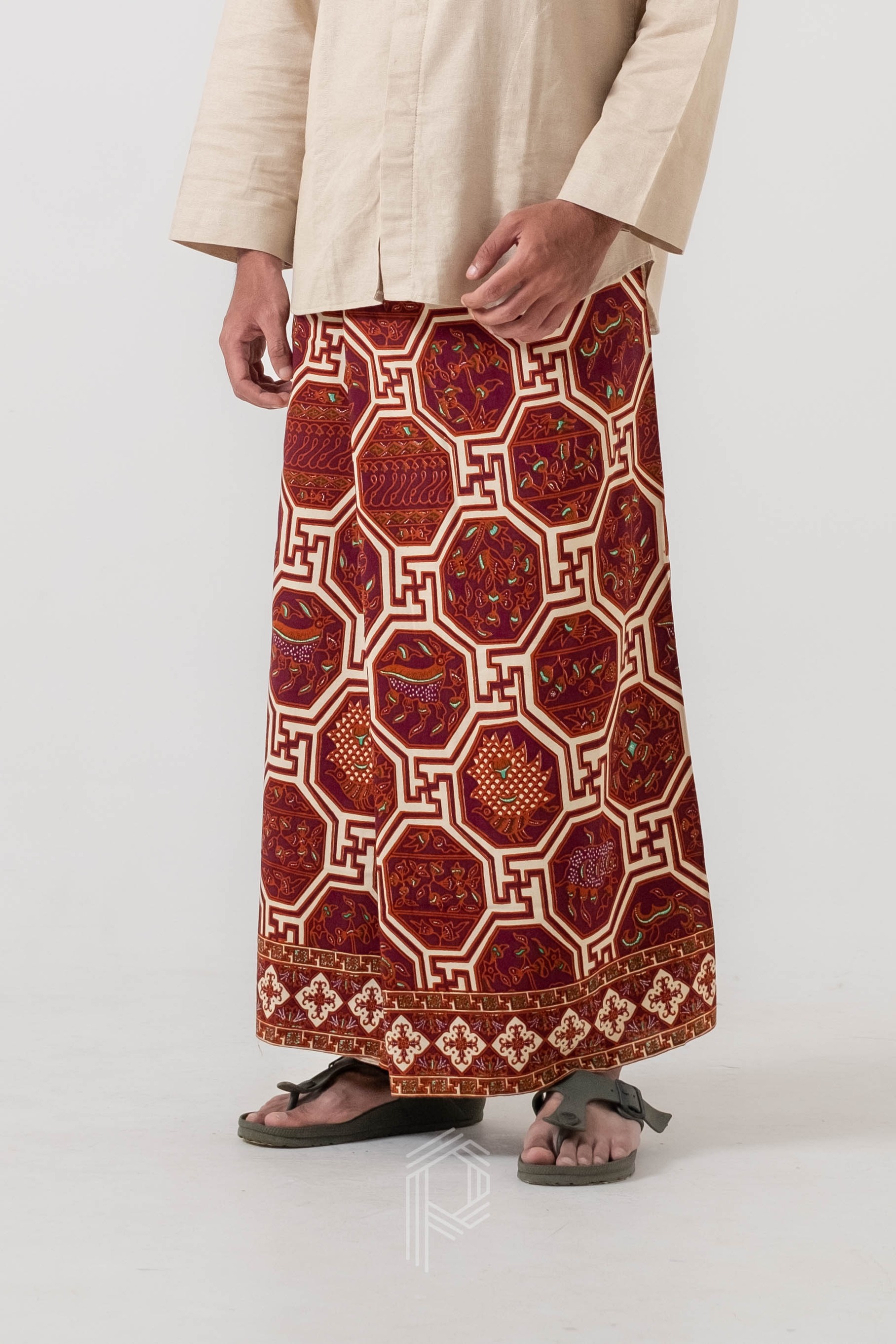 Sarung Dewananda - Marun Terakota