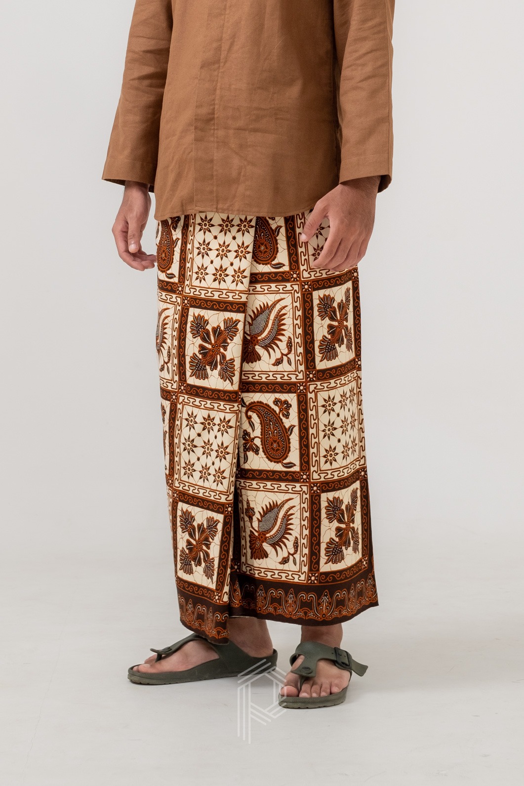 Sarung Mahatma - Coklat Soga