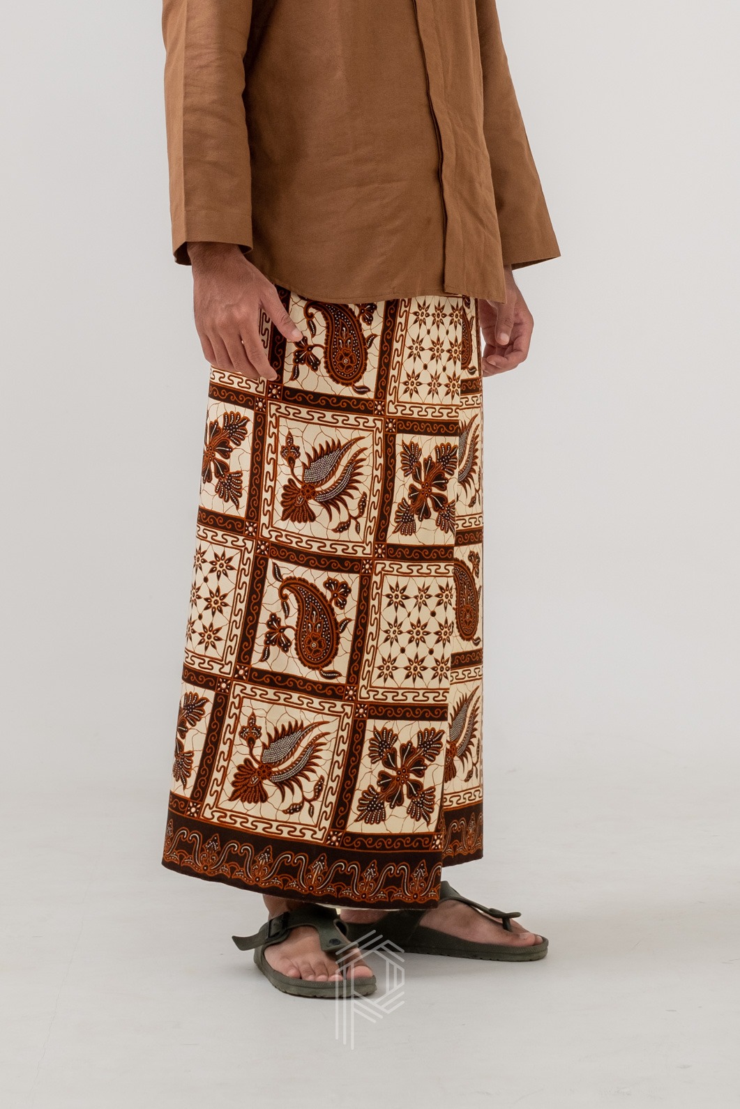 Sarung Mahatma - Coklat Soga