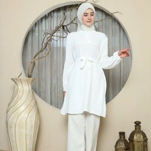 Image of Elbise Beyza Tunik -  Simple Putih Motif Renda Flowy Cantik Elegan