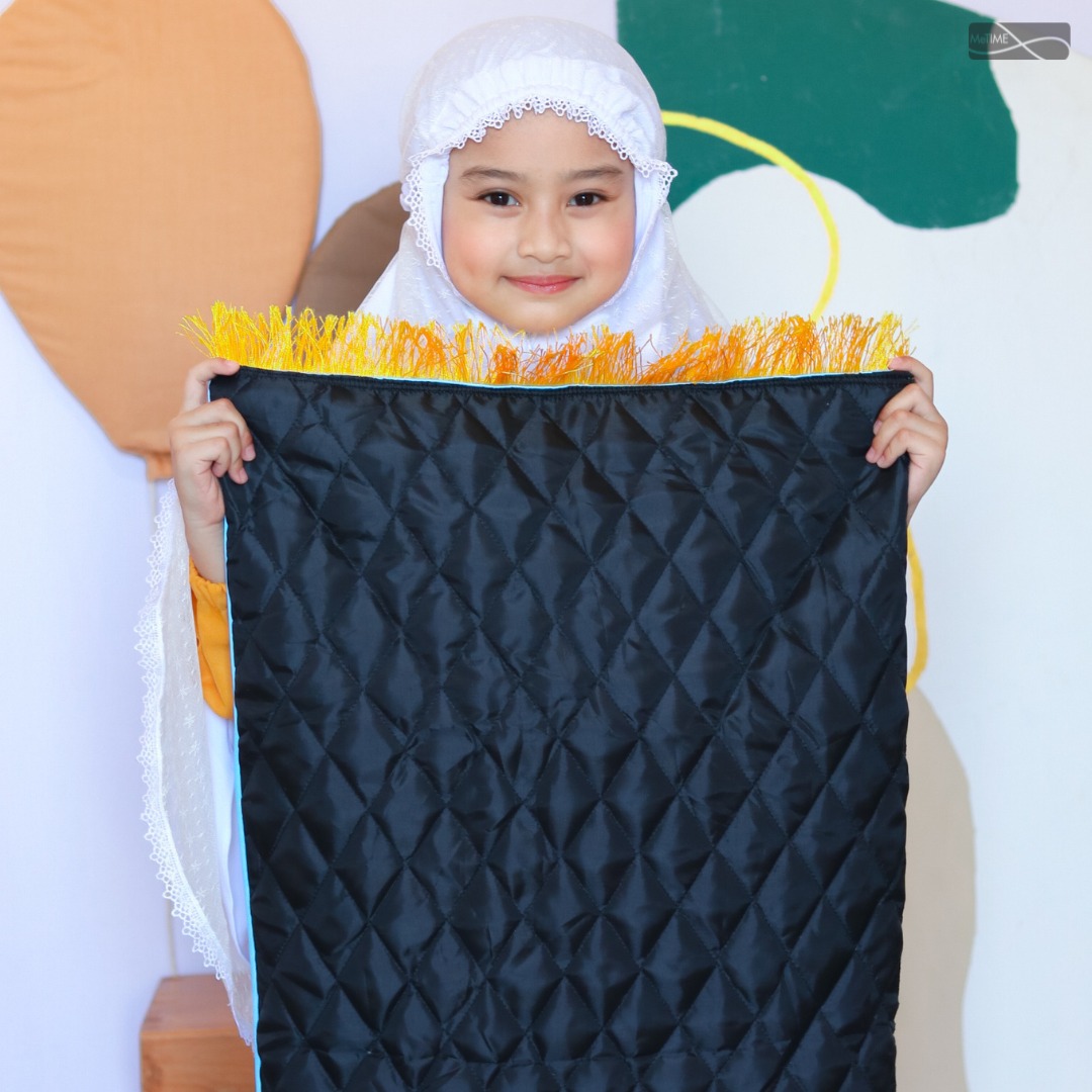 Sajadah Anak Custom Nama MeTime / Sajadah Nama / Sajadah Anak (Scandinavian Series)